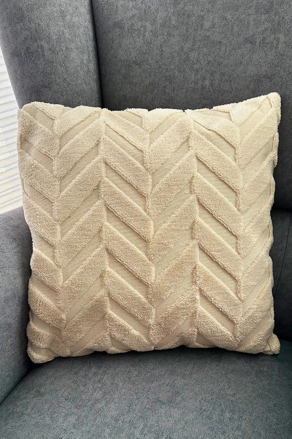 Meturas 42x42 cm Çift Taraflı Yastık Minder Kırlent Kılıfı - Gizli Fermuar, Şık Desen, Yumuşak Kumaş