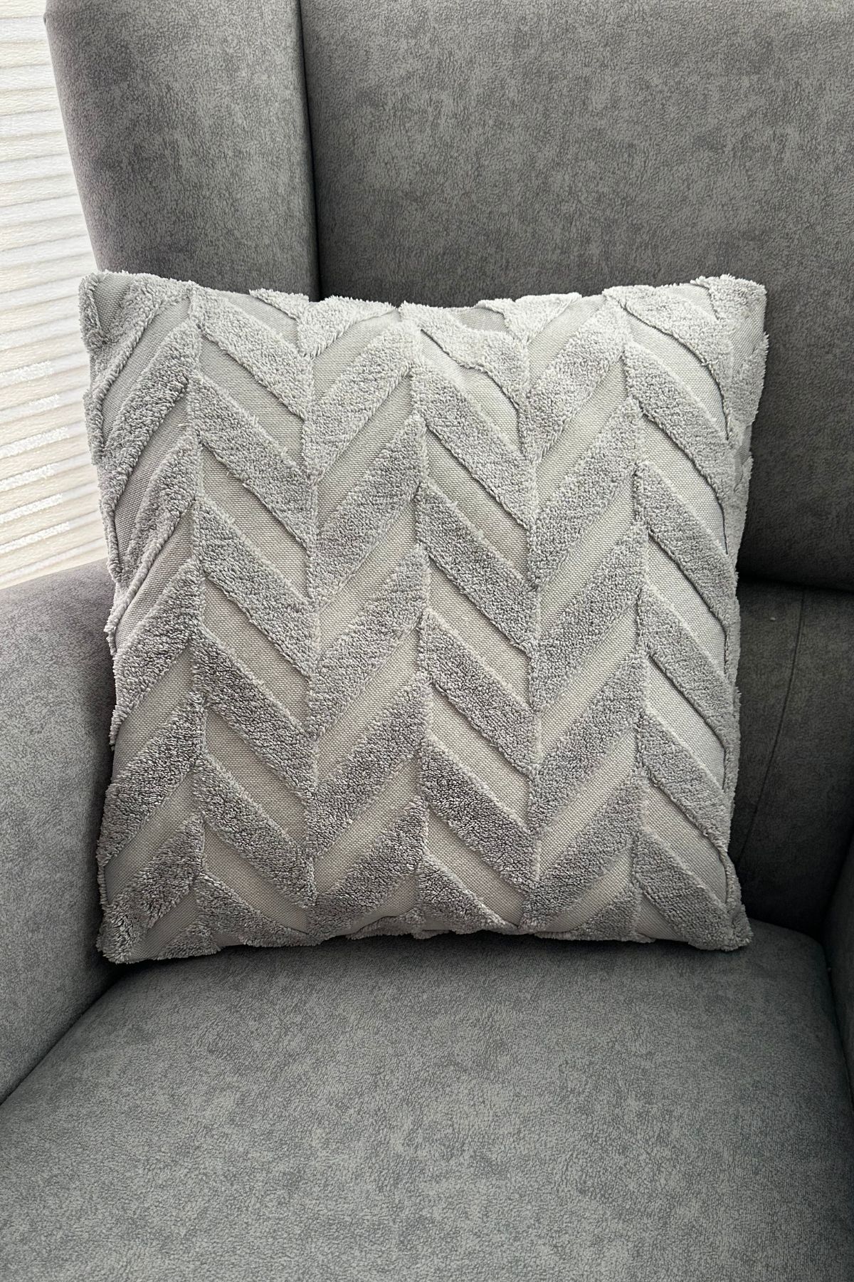 Meturas 42x42 cm Çift Taraflı Yastık Minder Kırlent Kılıfı - Gizli Fermuar, Şık Desen, Yumuşak Kumaş