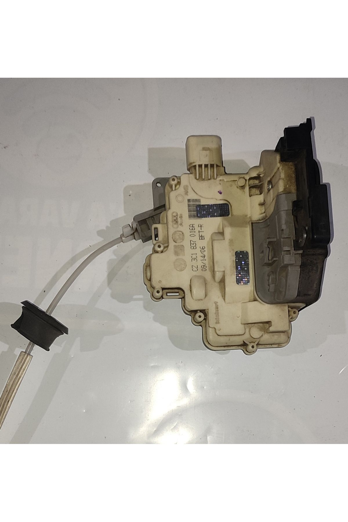 OEM CZ 3C1 837 016A Passat B7 sağ ön kapı kilidi