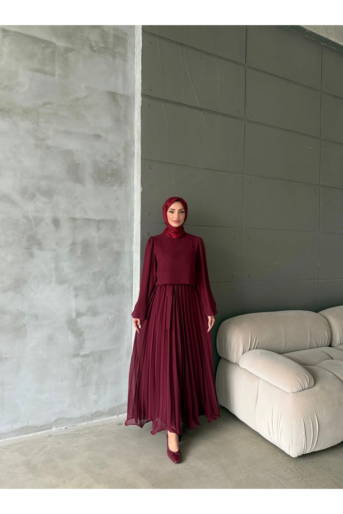 Aranlı tekstil ŞİFON KUMAŞ ETEĞİ PİLİSELİ TESETTÜR ABİYE/ELBİSE