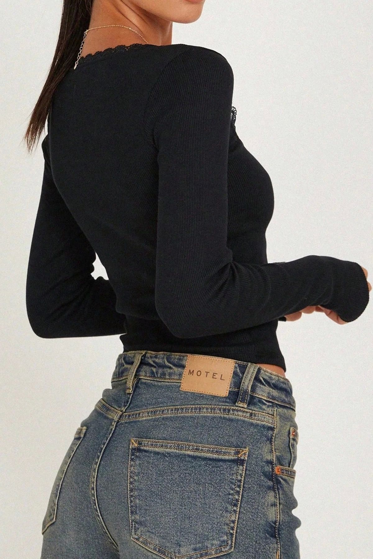 GiyimCity Kadın Siyah Kare Yaka Dantelli Uzun Kollu Crop Top Bluz