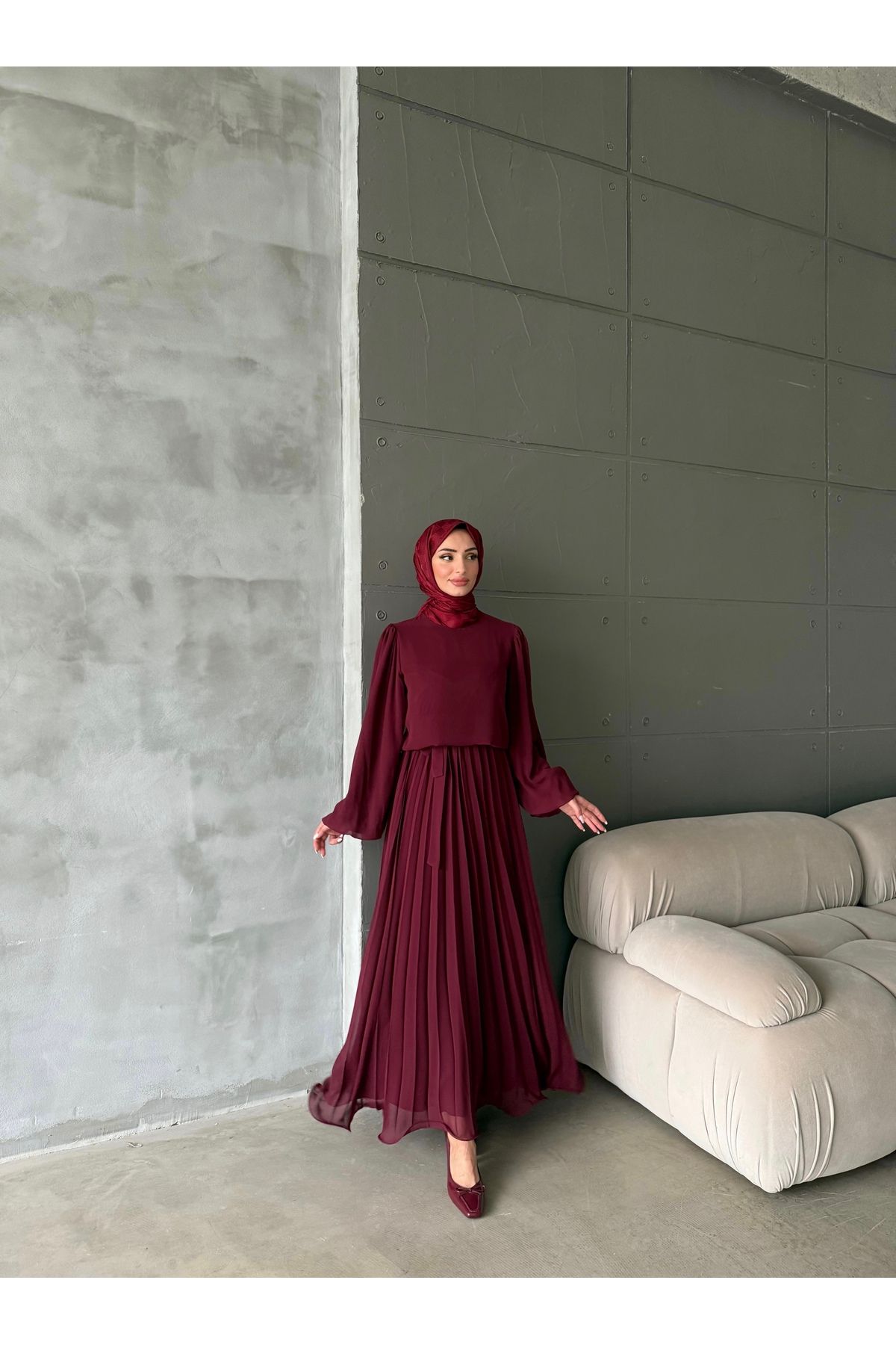 hacer ayaydın ŞİFON KUMAŞ ETEĞİ PİLİSELİ TESETTÜR ABİYE/ELBİSE