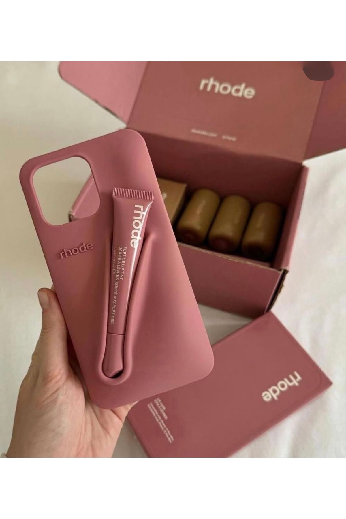FİŞNEİLETİŞİM İPHONE 13/14 UYUMLU RHODE KILIF (NUDE)