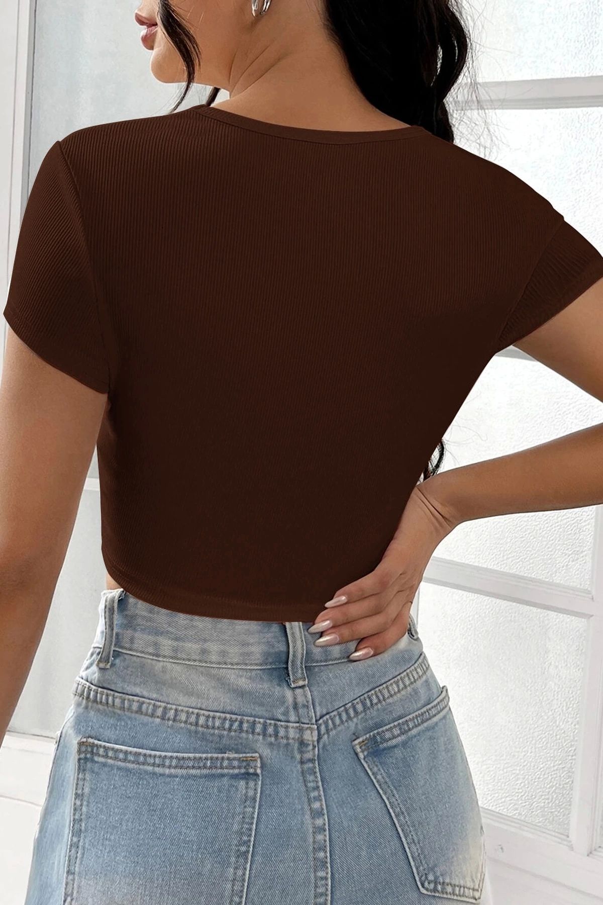 GiyimCity Kadın Kahverengi Yarım Kol Düz Yaka Crop Top Bluz