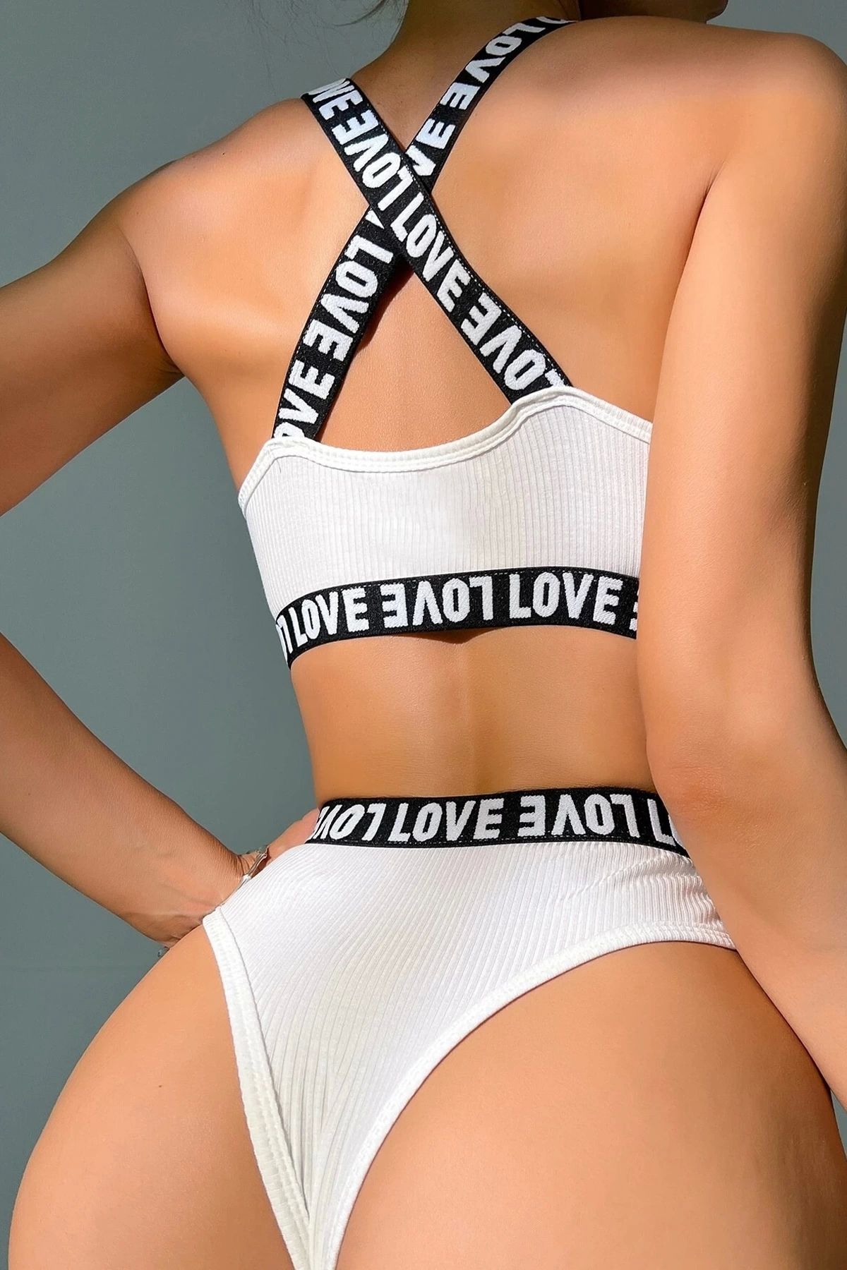 GiyimCity Kadın Beyaz Çapraz Sırt Ve Love Yazı Detaylı Iç Çamaşır Takımı