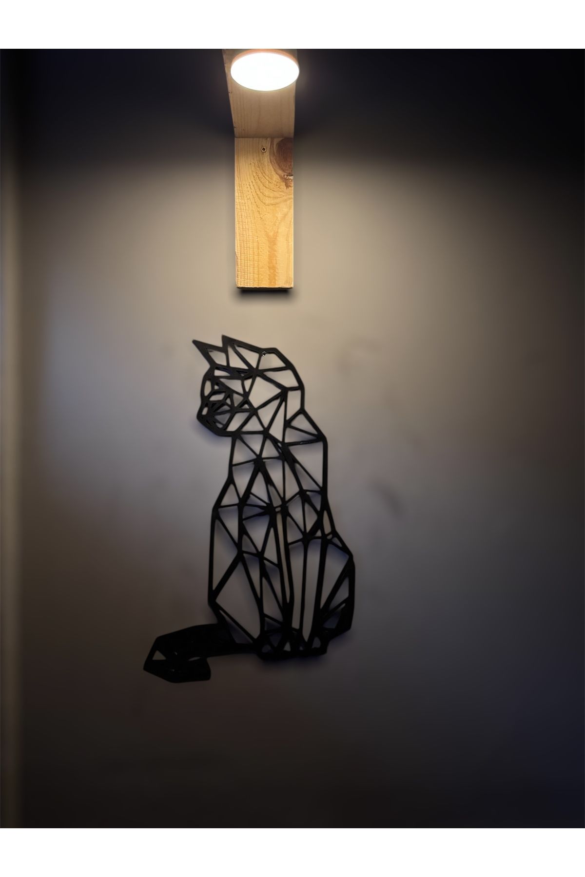 Home KEDİ Duvar Dekoru ve Aydınlatma – Modern Ev Dekorasyonu