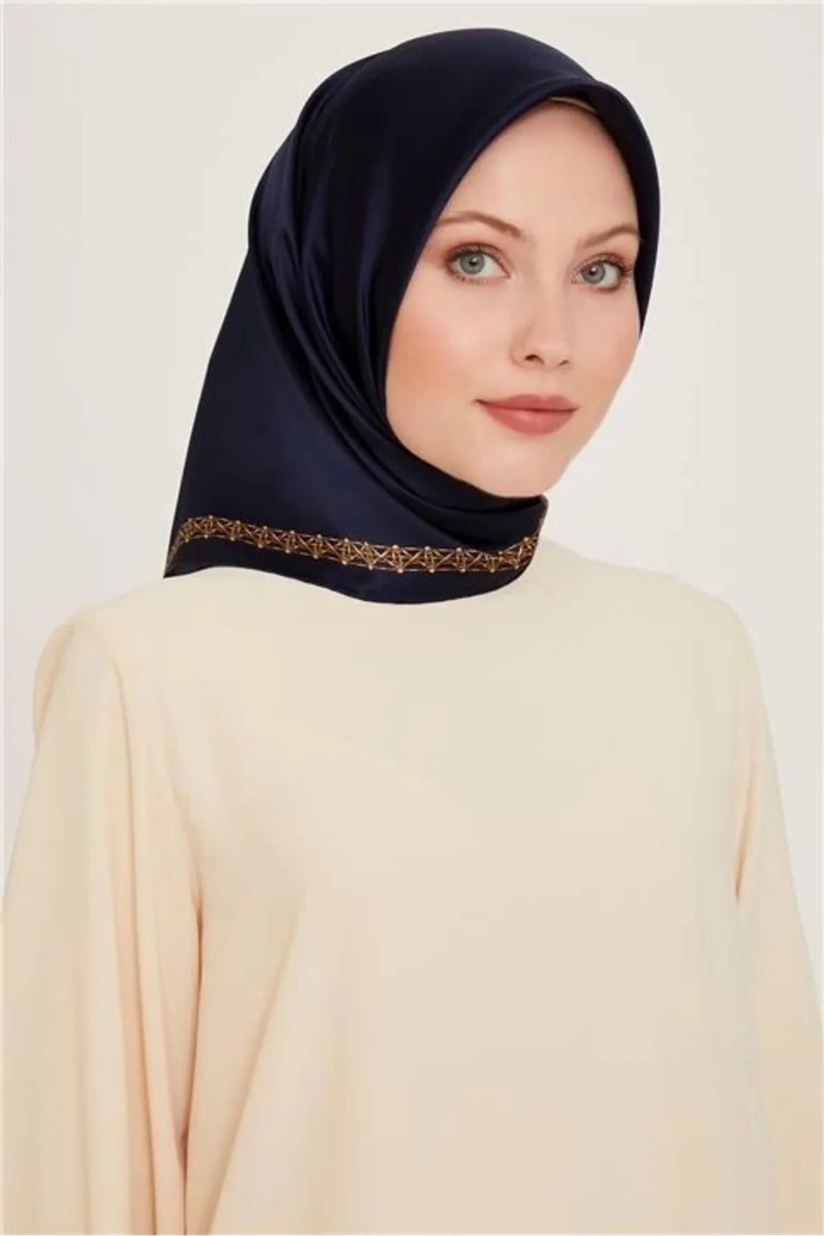 Armine DJ SAF İPEK EŞARP 9260D (S) ( SURA) 90 x 90 Lacivert - Sarı 01