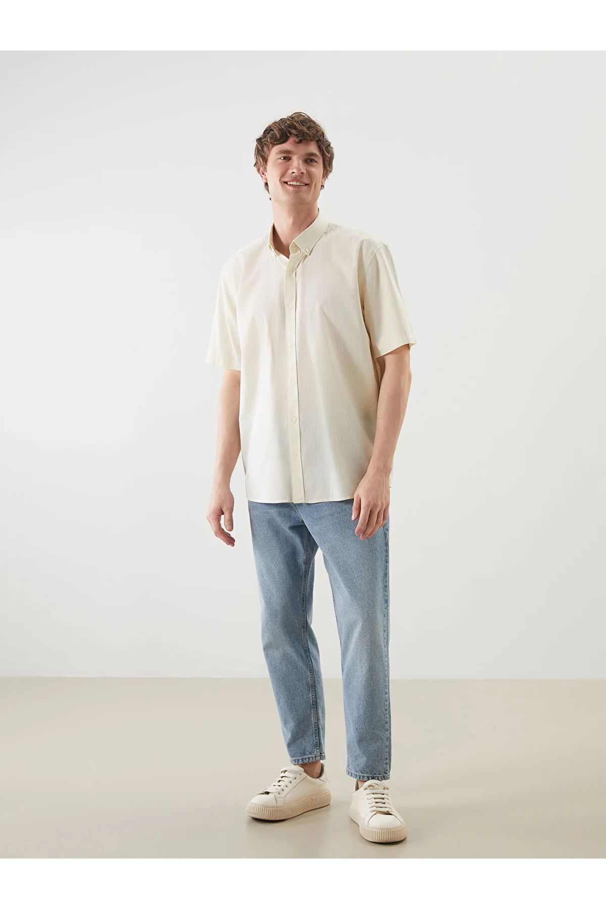 LC Waikiki Regular Fit Kısa Kollu Keten Karışımlı Erkek Gömlek