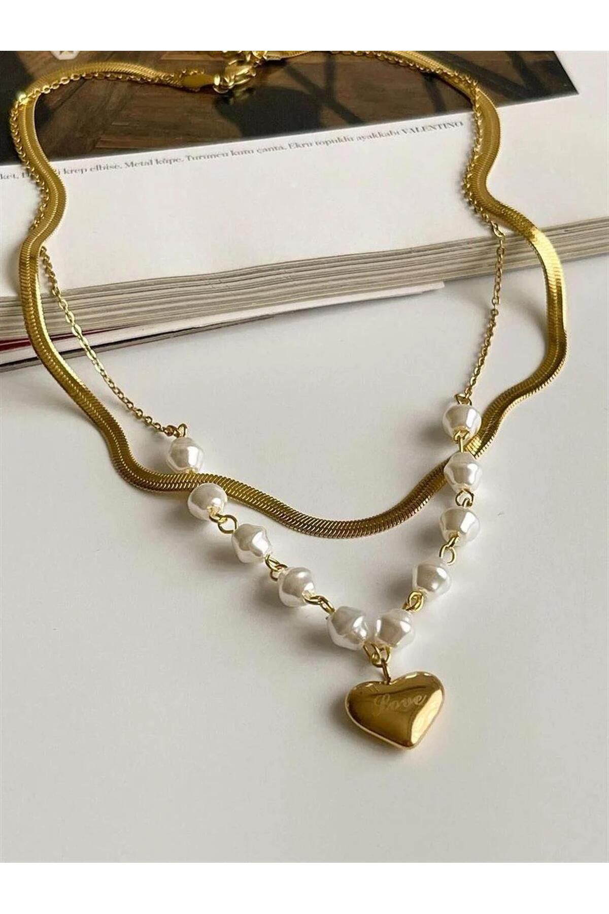 BESMYAR JEWELS Altın Rengi Kalpli İnci Detaylı Çift Katlı Love Kolye