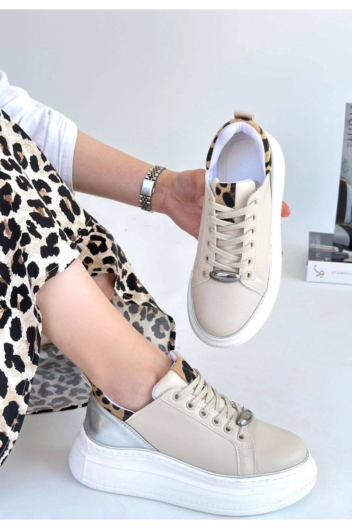 ufukmoda Jista Bej Cilt Gümüş Detaylı Bağcıklı Spor Ayakkabı