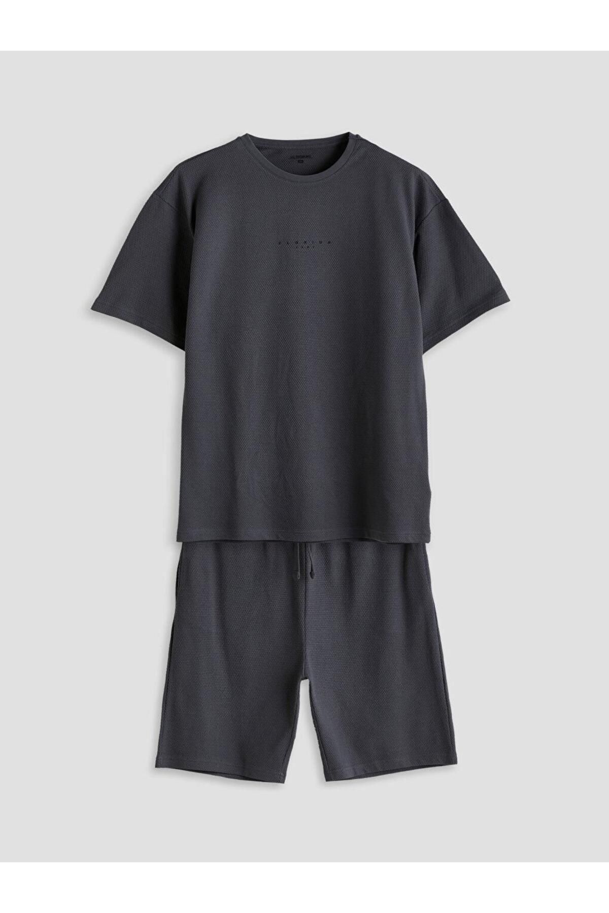LC Waikiki Standart Kalıp Erkek Şortlu Pijama Takımı (S5)
