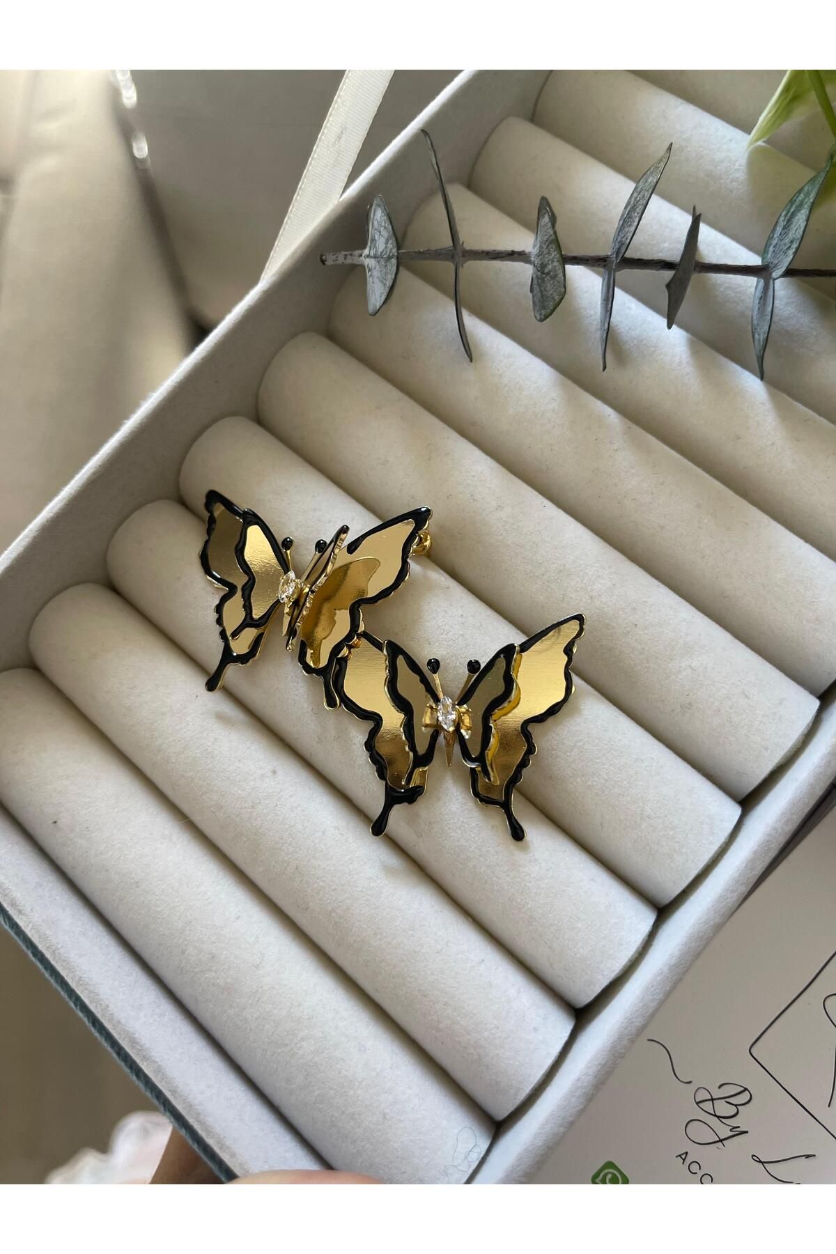 Butik Aynalı Kelebek Küpe