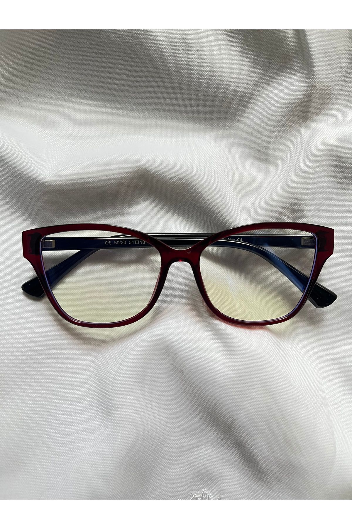 Moow Glasses Leia Bordo Cat Mavi Işık Korumalı Gözlük (Optik Uyumlu)