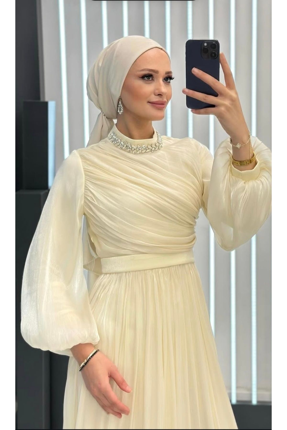GÜZELLER Jan Jan Kumaş Balon Kol Boğazı Taşlı Nikah Nişan Söz İsteme Özel Gün Abiyesi Elbisesi