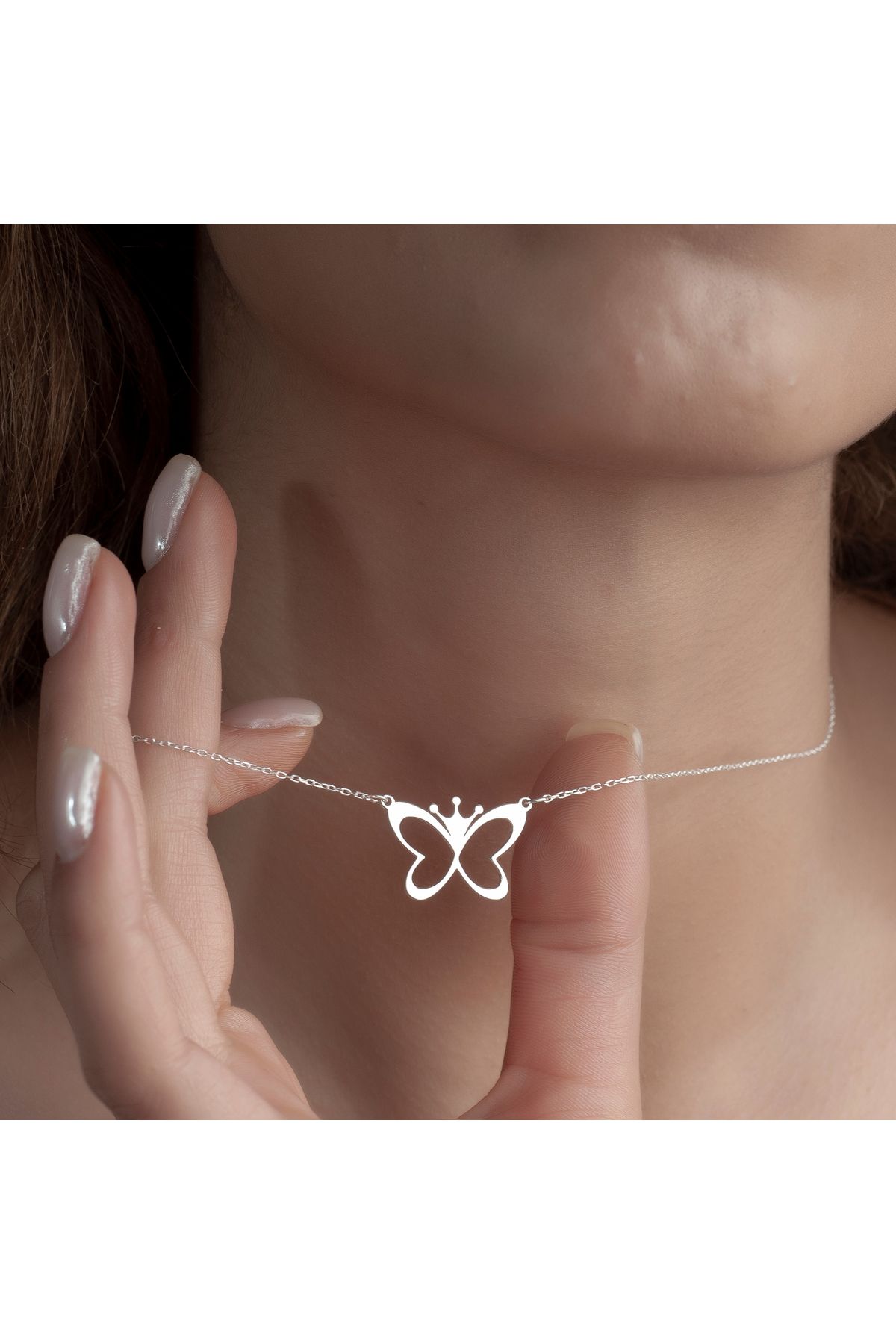 DIZY SILVER TAÇLI KELEBEK FİGÜRLÜ KOLYE, 925 AYAR GÜMÜŞ, ZARİF VE ELEGAN TASARIM, ÖZGÜRLÜK SEMBOLÜ TAKI
