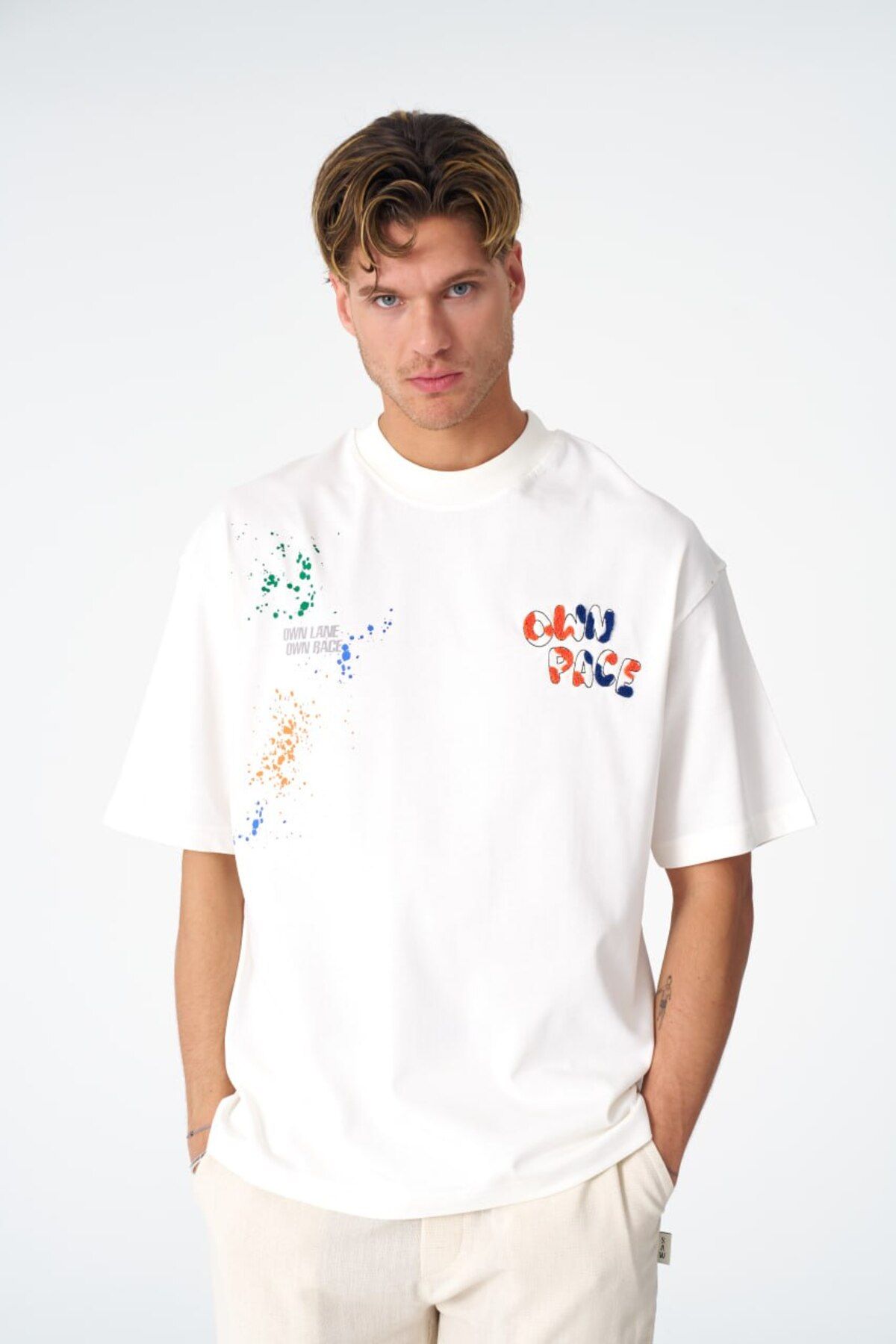 fame-stoned Ow Pace Baskılı Unisex %100 Pamuk Beyaz T-shirt