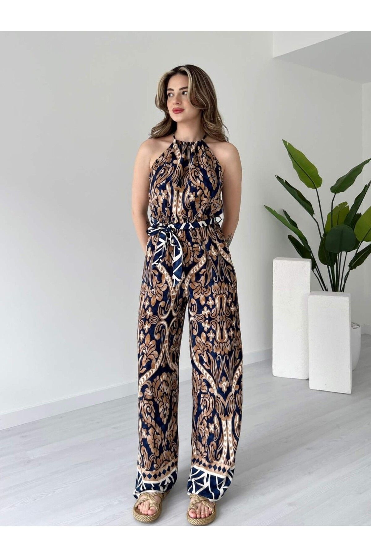 tiamoda Desenli Halter Yaka Viskon Tulum