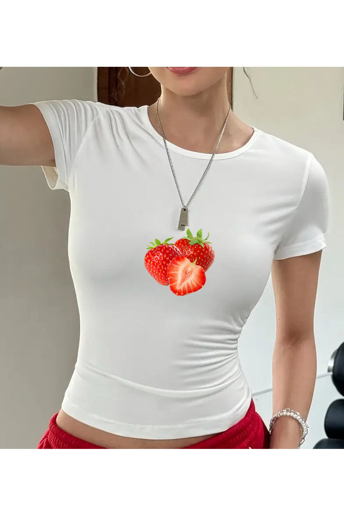 Touz Moda Kemer Boy Strawberry Baskılı Crop Bluz