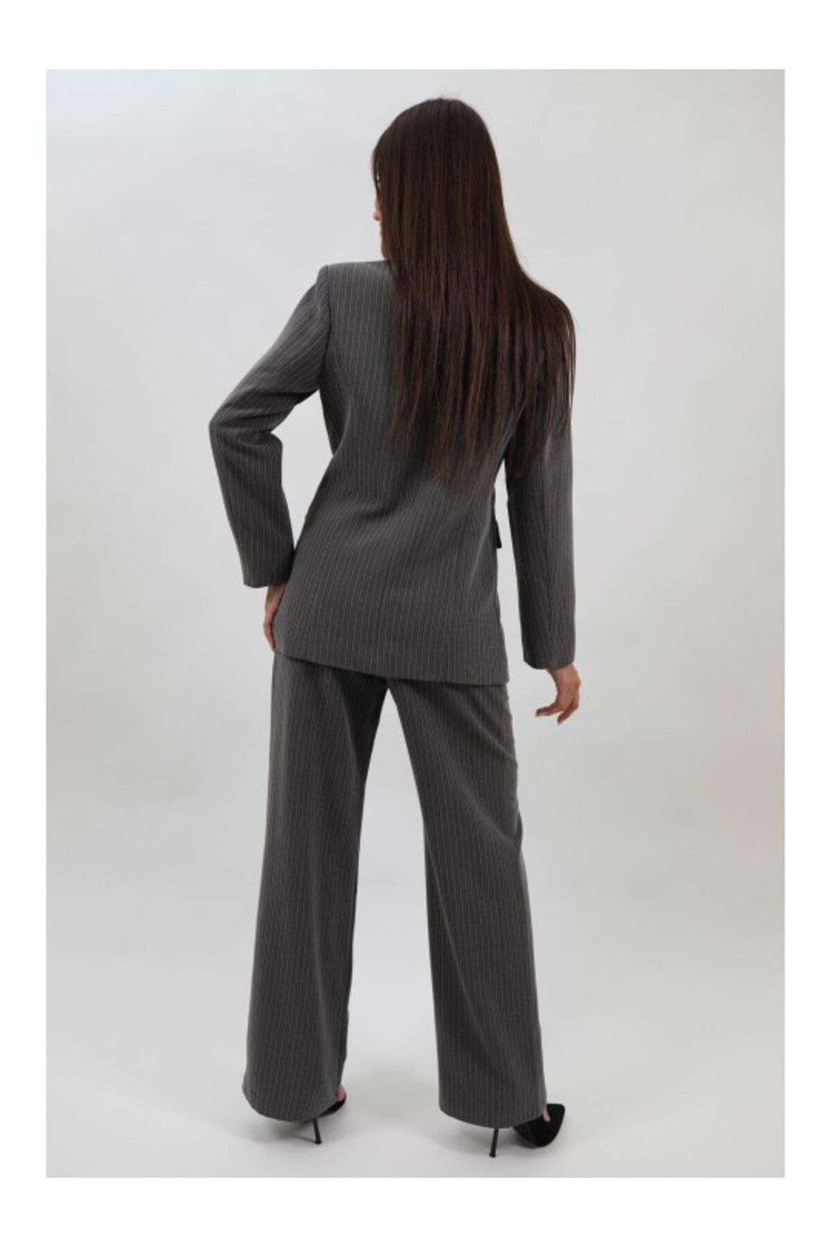 De Royal Italy-Occasion Suit With Commo Appliques M-l Grey 4