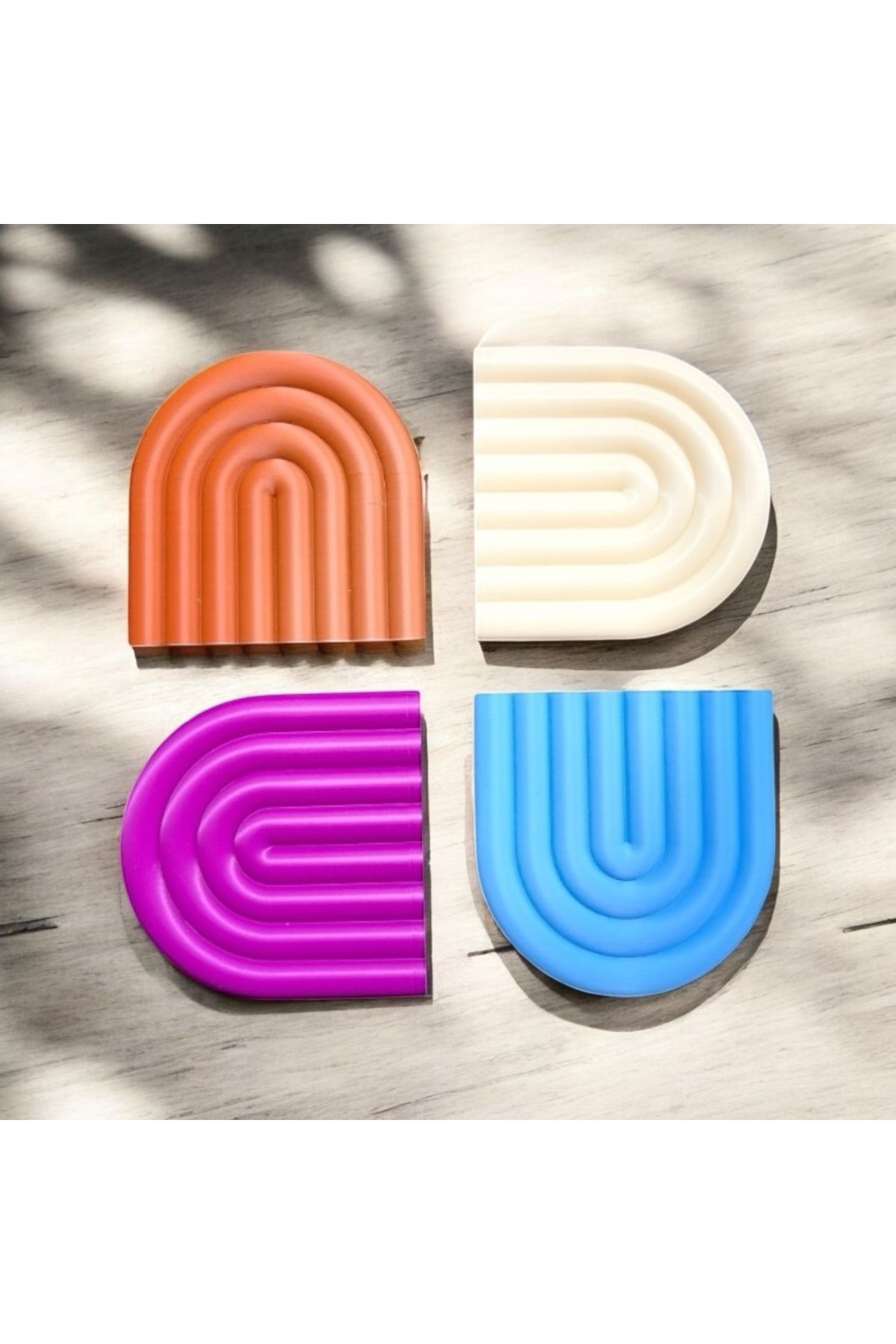 Dekor 4’lü Renkli Modern Kahve Altlığı Seti (Kutulu) – 9x9 cm