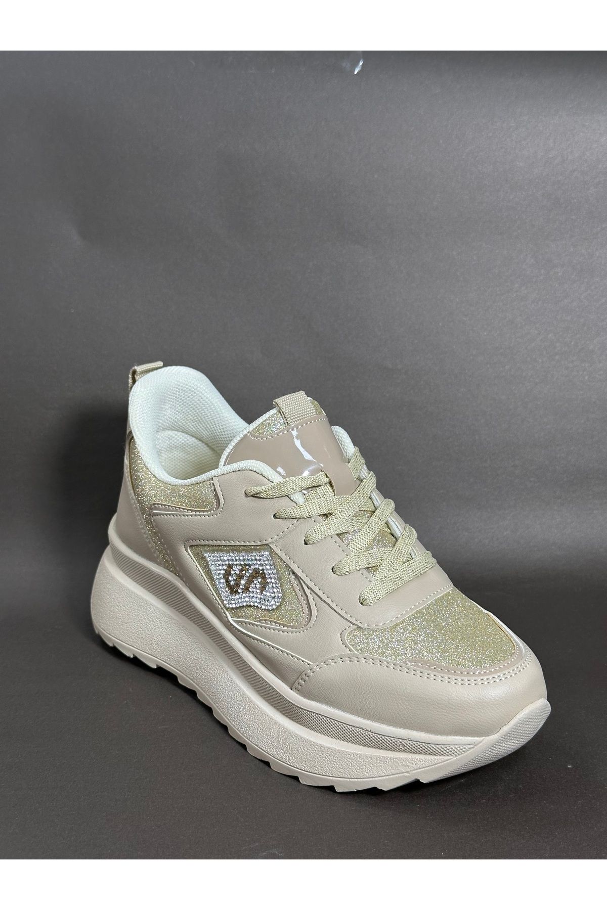 ZNG SHOES BEJ Simli Parlak Detay Taşlı Bağcıklı Dolgu Yüksek Tabanlı Kadın Sneaker Spor Ayakkabı
