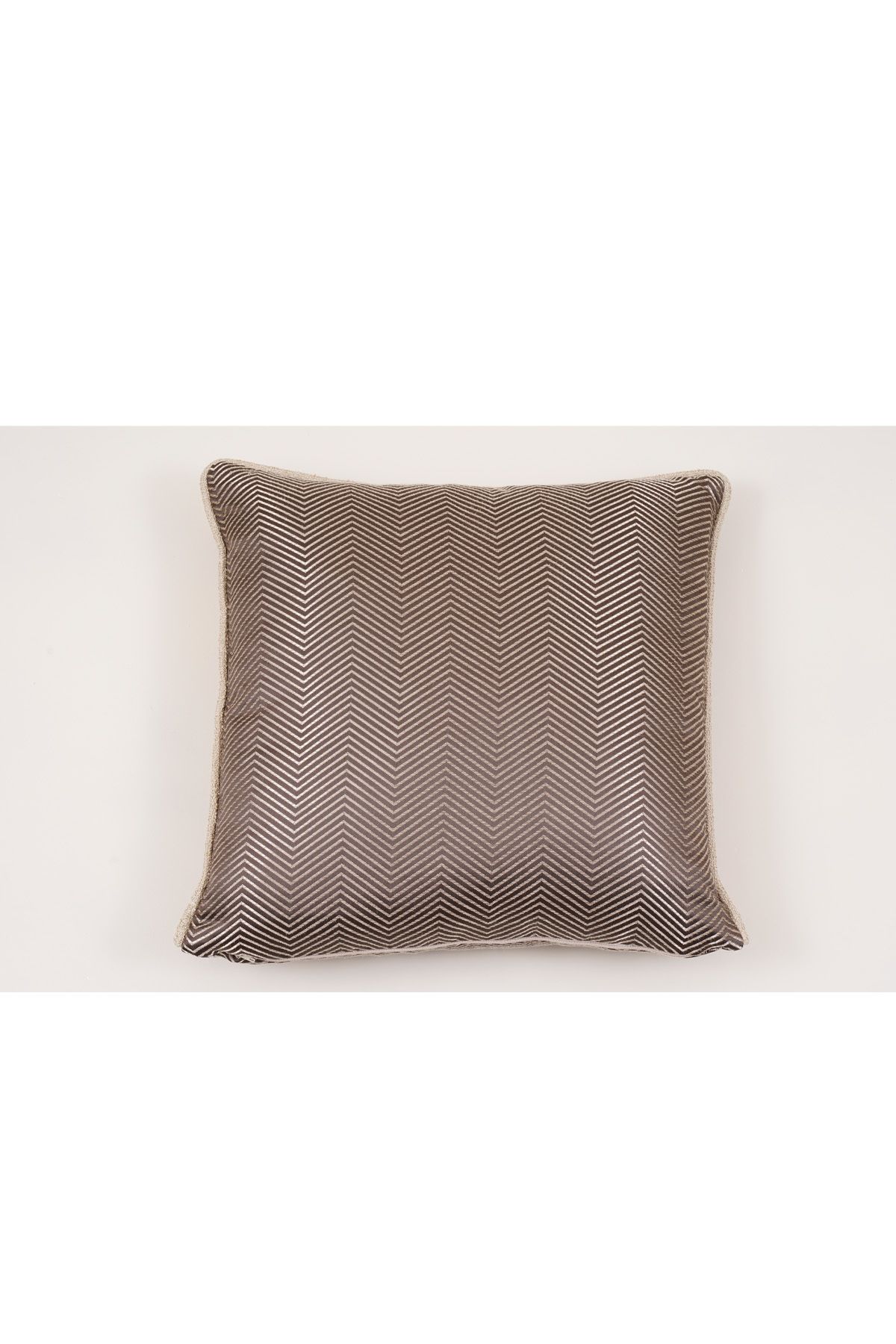 Home THE ZİGZAG\ KAHVE RENGİ\ 50X50 KARE KIRLENT KILIFI