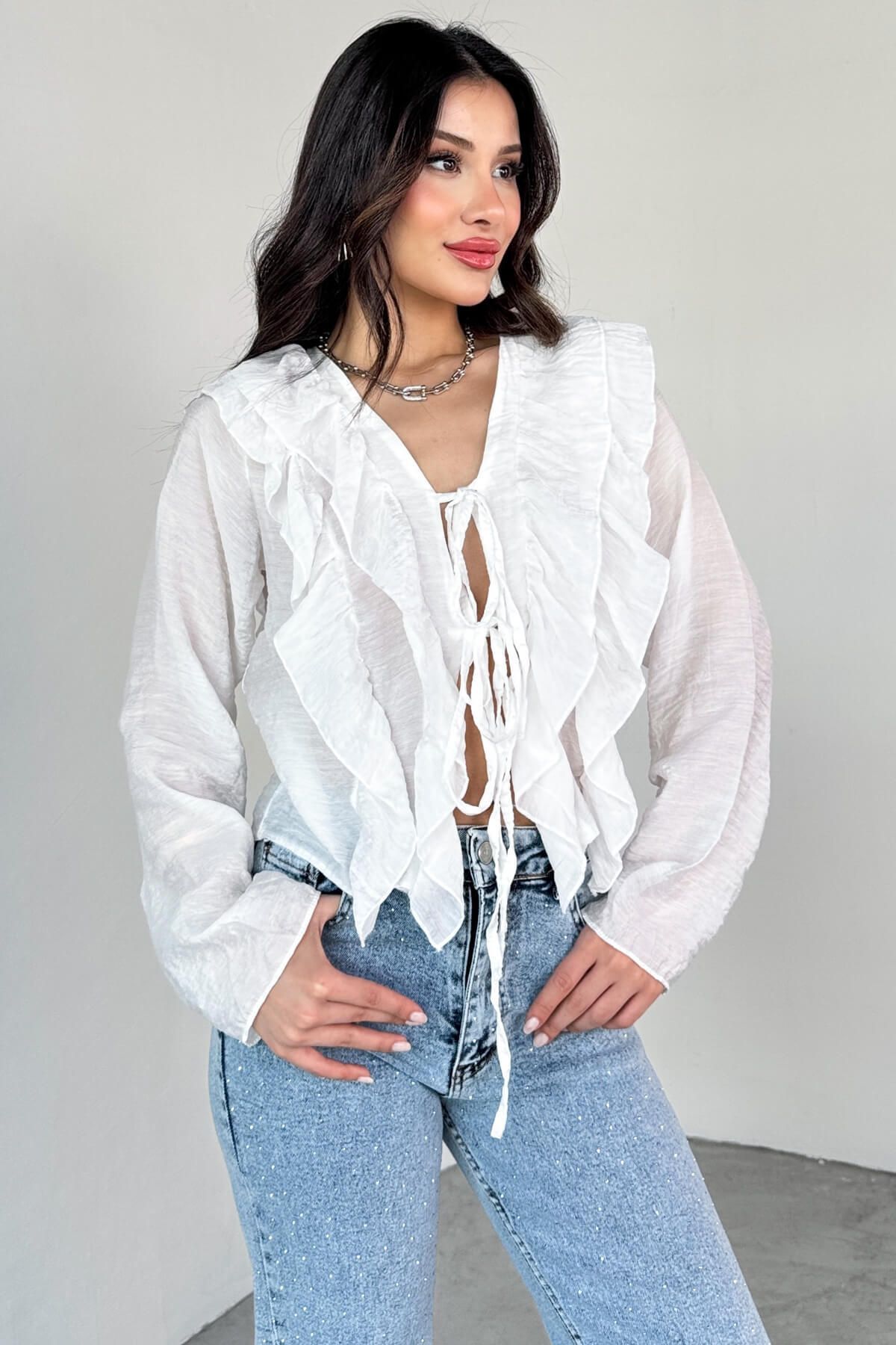 Cappmoda BLZ-06287 Beyaz Fırfır Detaylı Bağlamalı Uzun Kollu Bluz