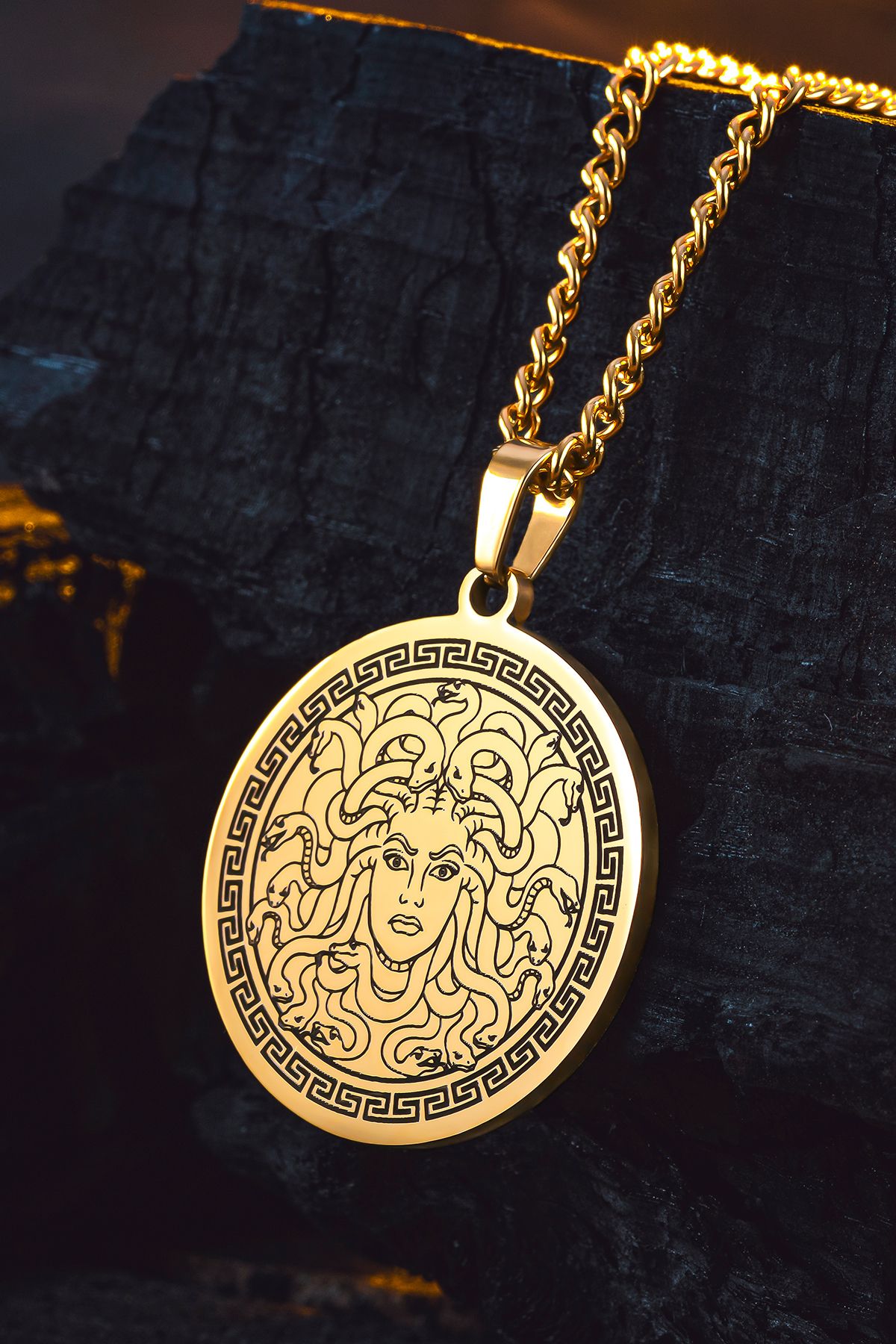 OSMANLI GÜMÜŞ Steel Aether Altın Kaplama Çelik Erkek Kolye Yunan Tanrısı Medusa İşlemeli Yuvarlak Plaka Kararmaz