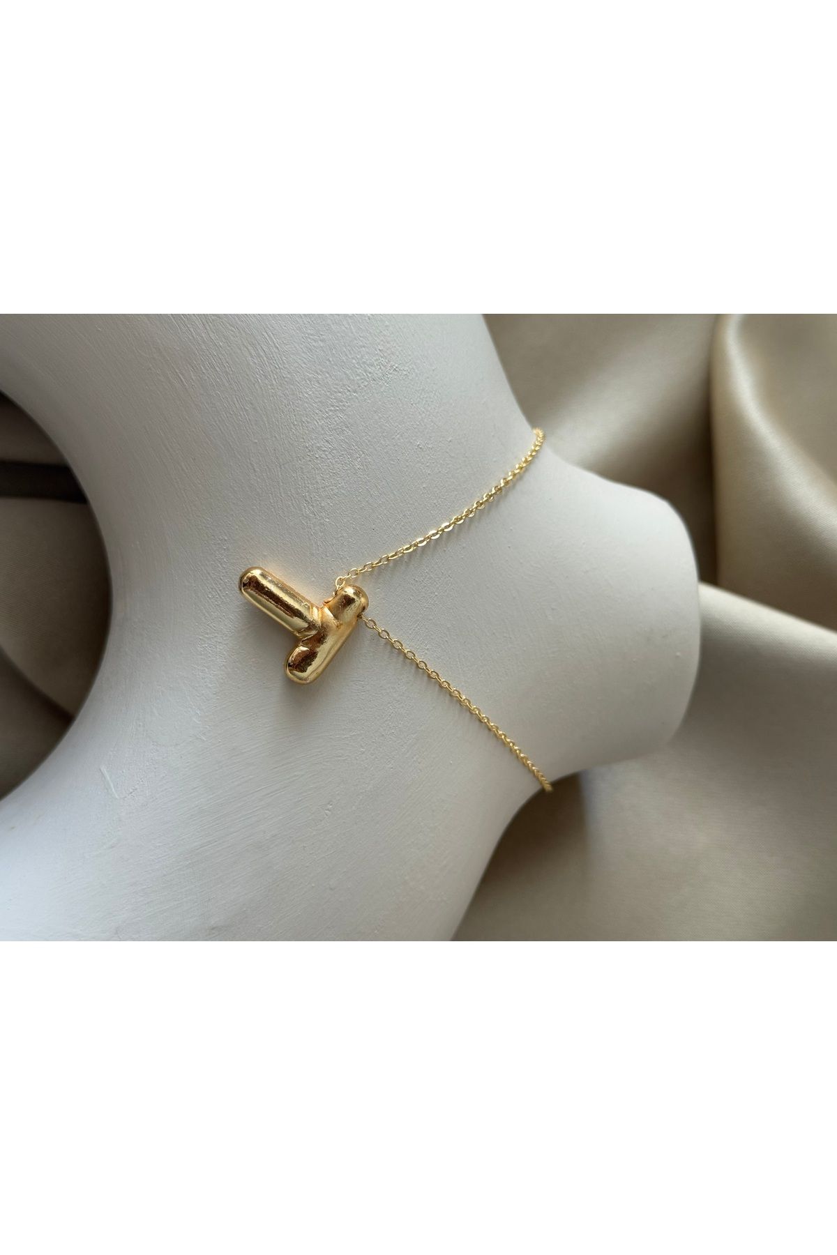 Elzeyaaccessory Gold balon T harf kolye