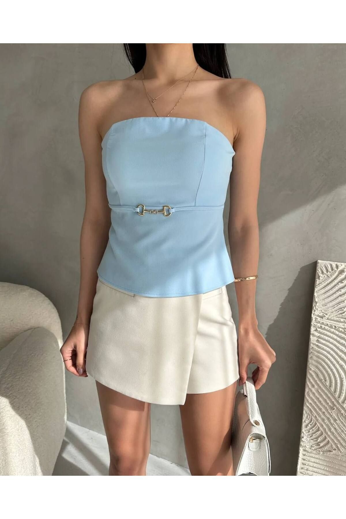 7cihan1 Straplez Beli Toka Detaylı Crep Bluz