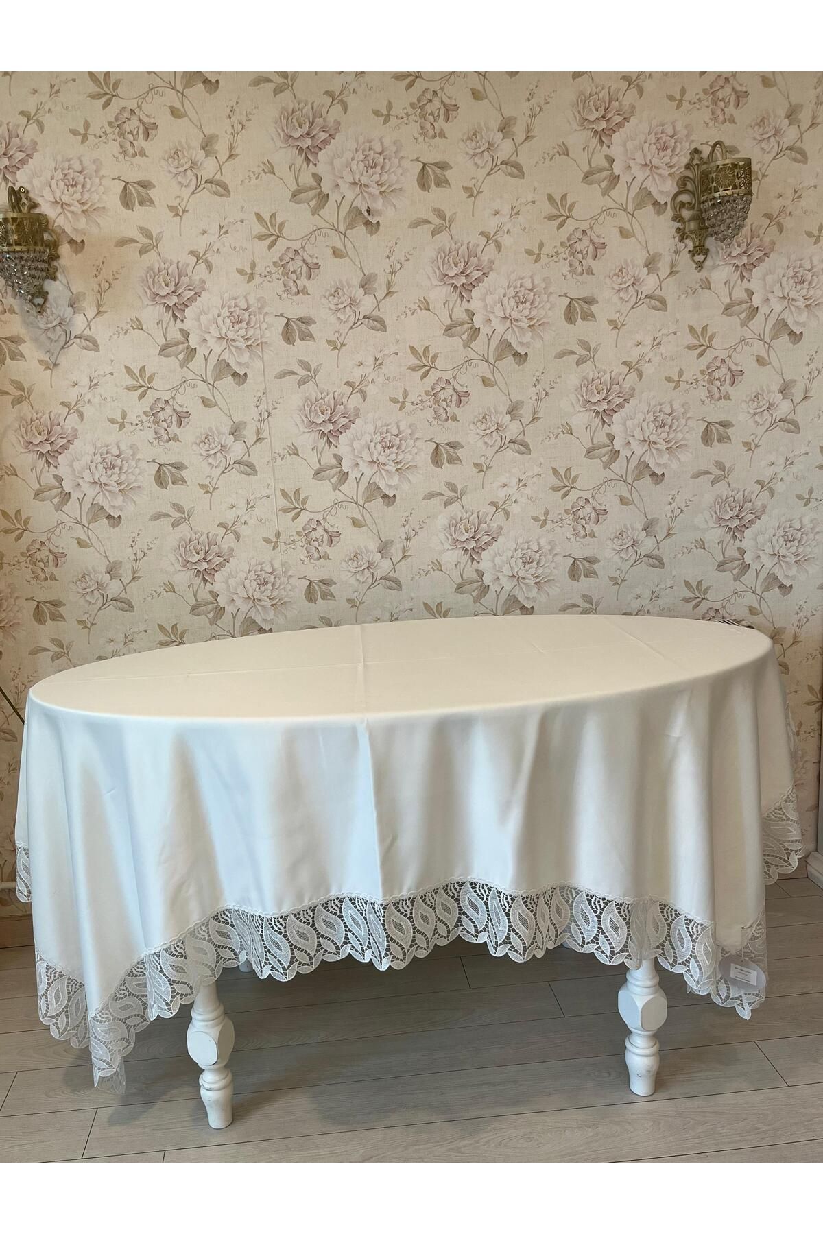 Daimon Home Iris Model 160x220cm Dertsiz Kumaş Fransız Güpür Masa Örtüsü