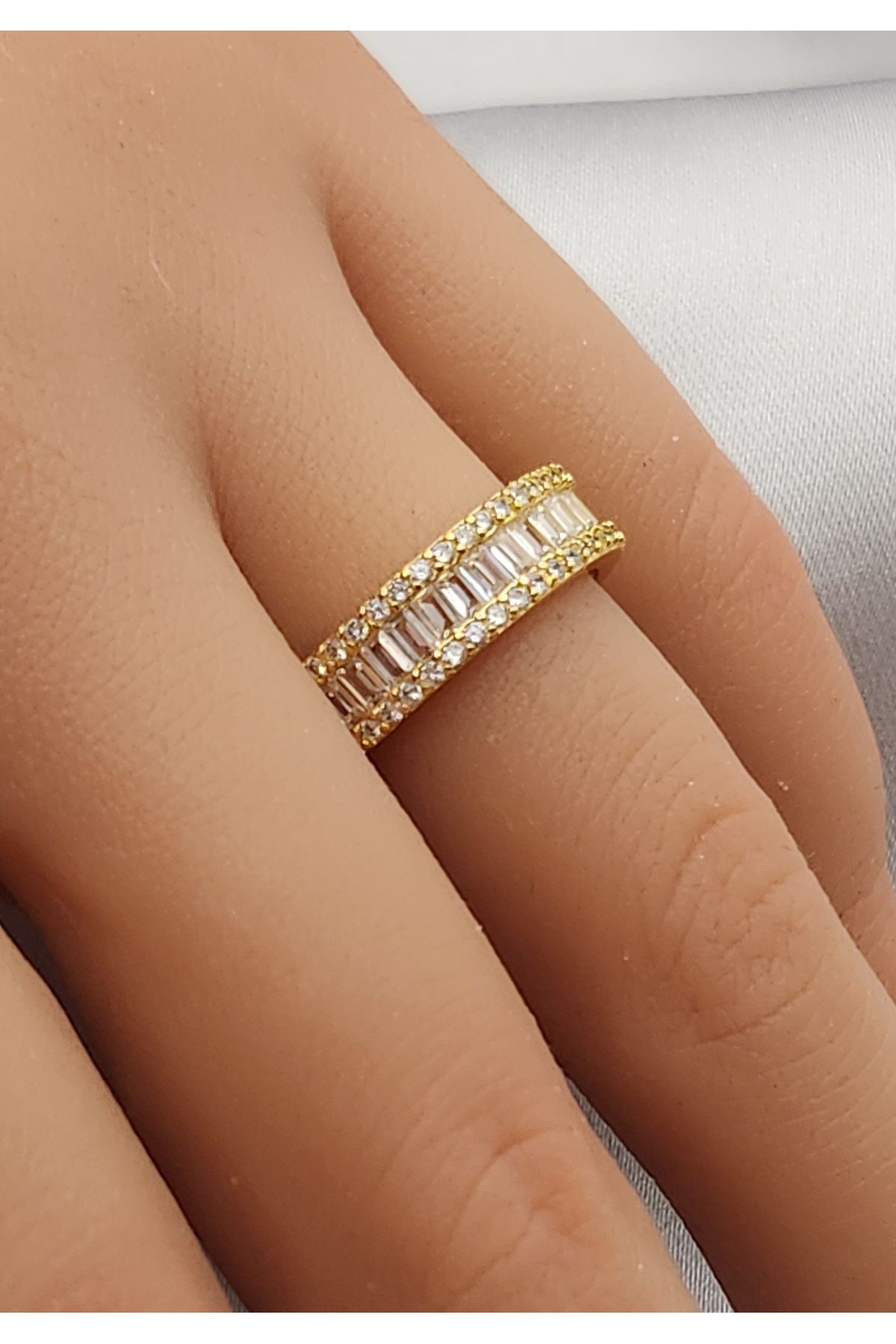 reyselstyle Ayarlanabilir Zirkon Taşlı Altın Kaplama Çelik Yüzük