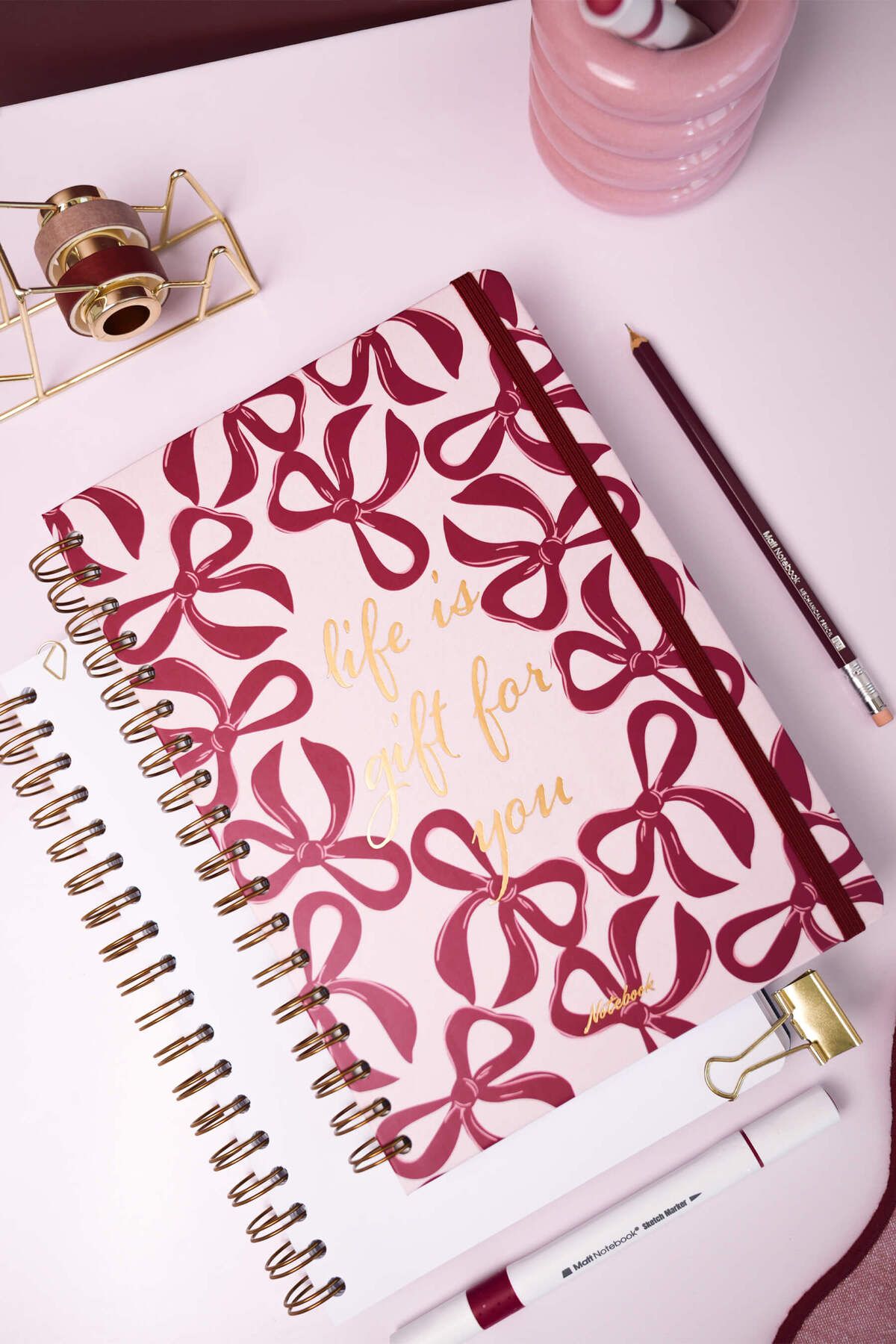 Matt Notebook B5 17x24 cm Spiralli Lastikli Düz, Çizgisiz Tarihsiz Not Defteri Fiyonklar