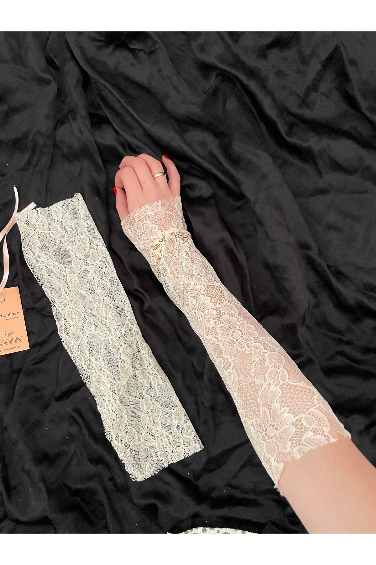 Nurcanilirboutique Zarif Fransız dantel krem eldiven kolluk