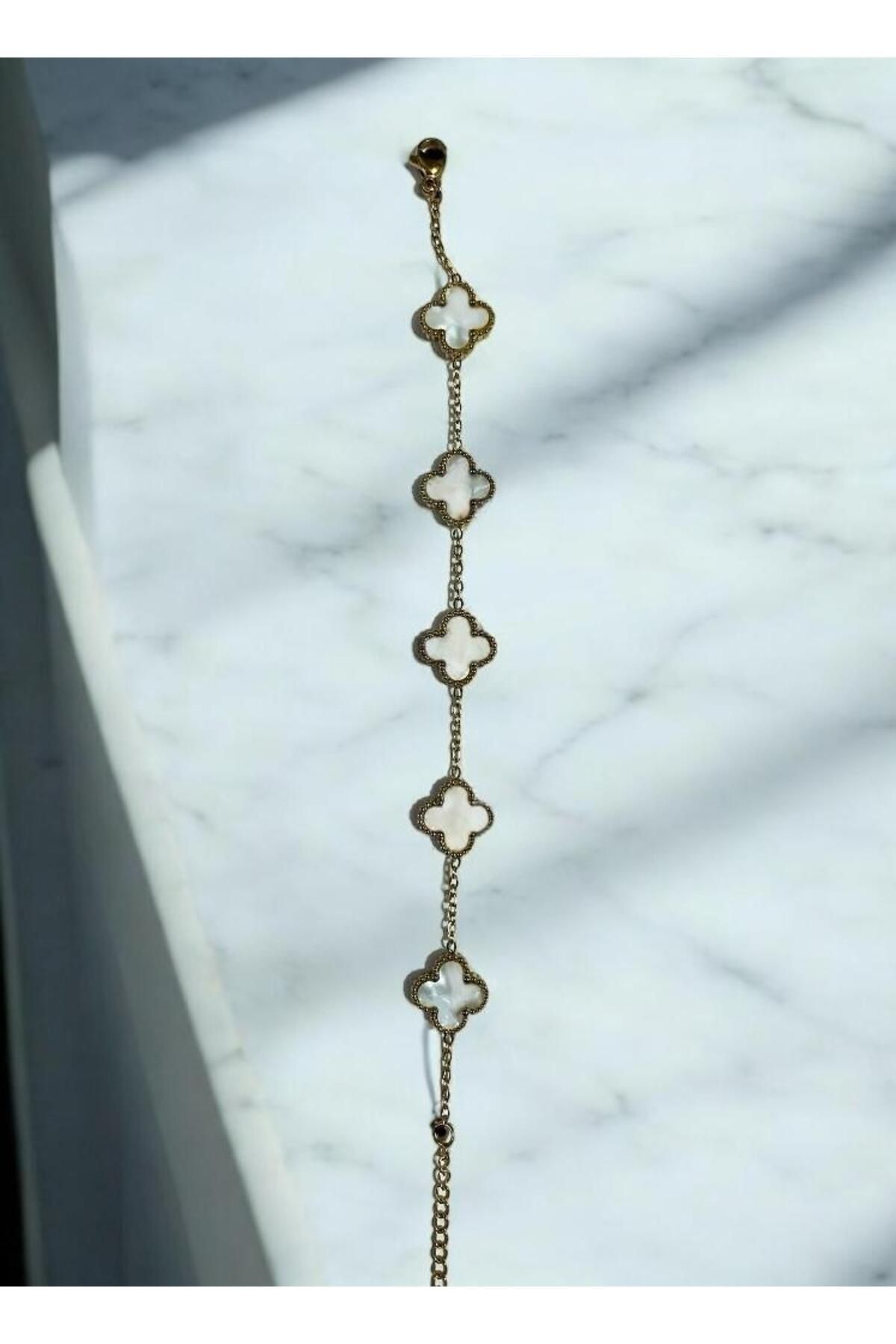BYZSHOP Beyaz Yonca Bileklik