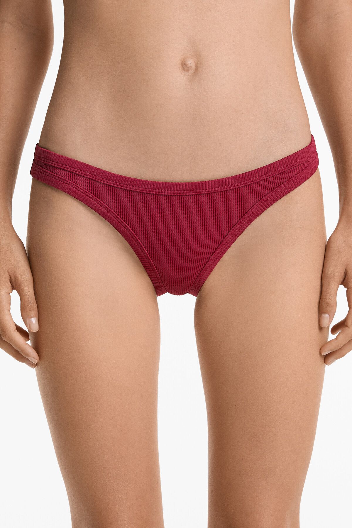 Oysho U kesim rib orta kapatıcılıkta bikini altı