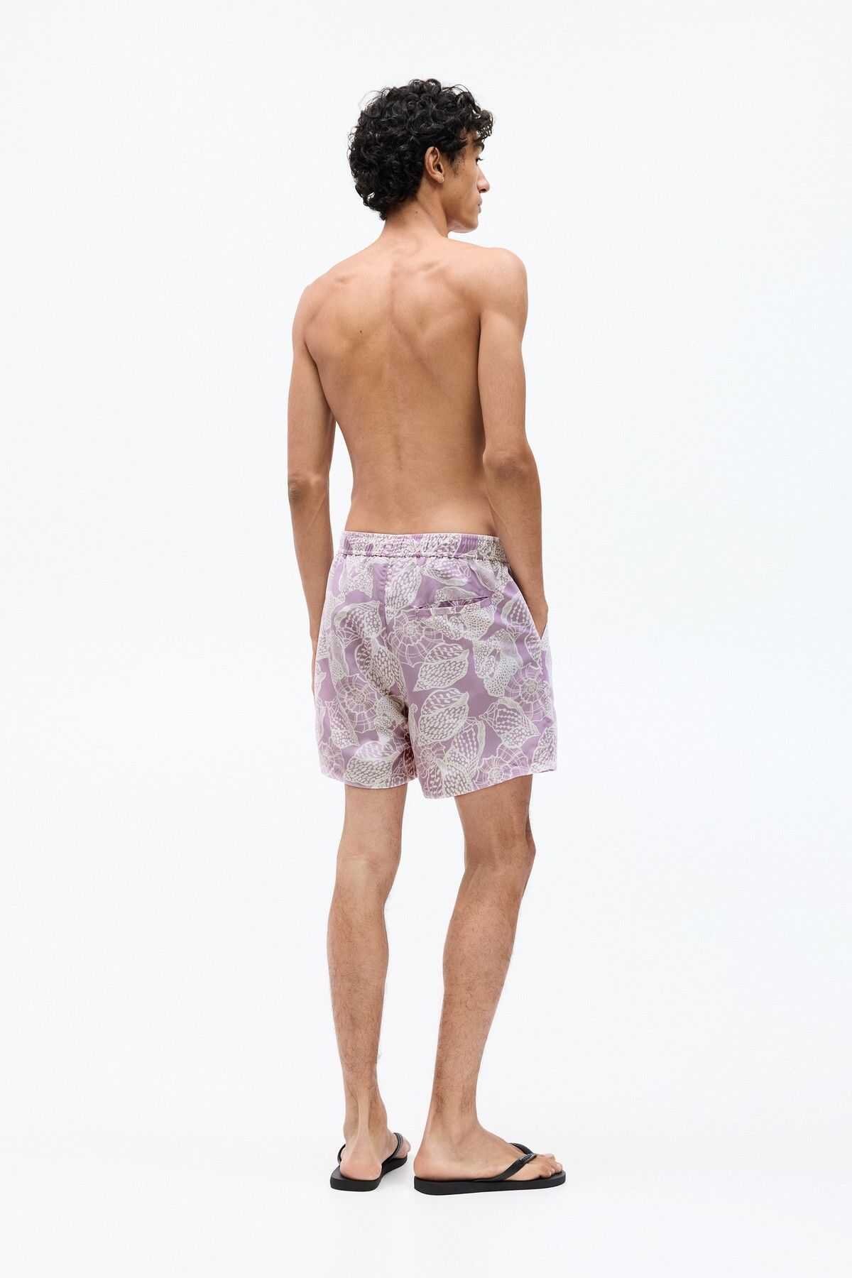 Pull & Bear-Seashell print swimming trunks 4