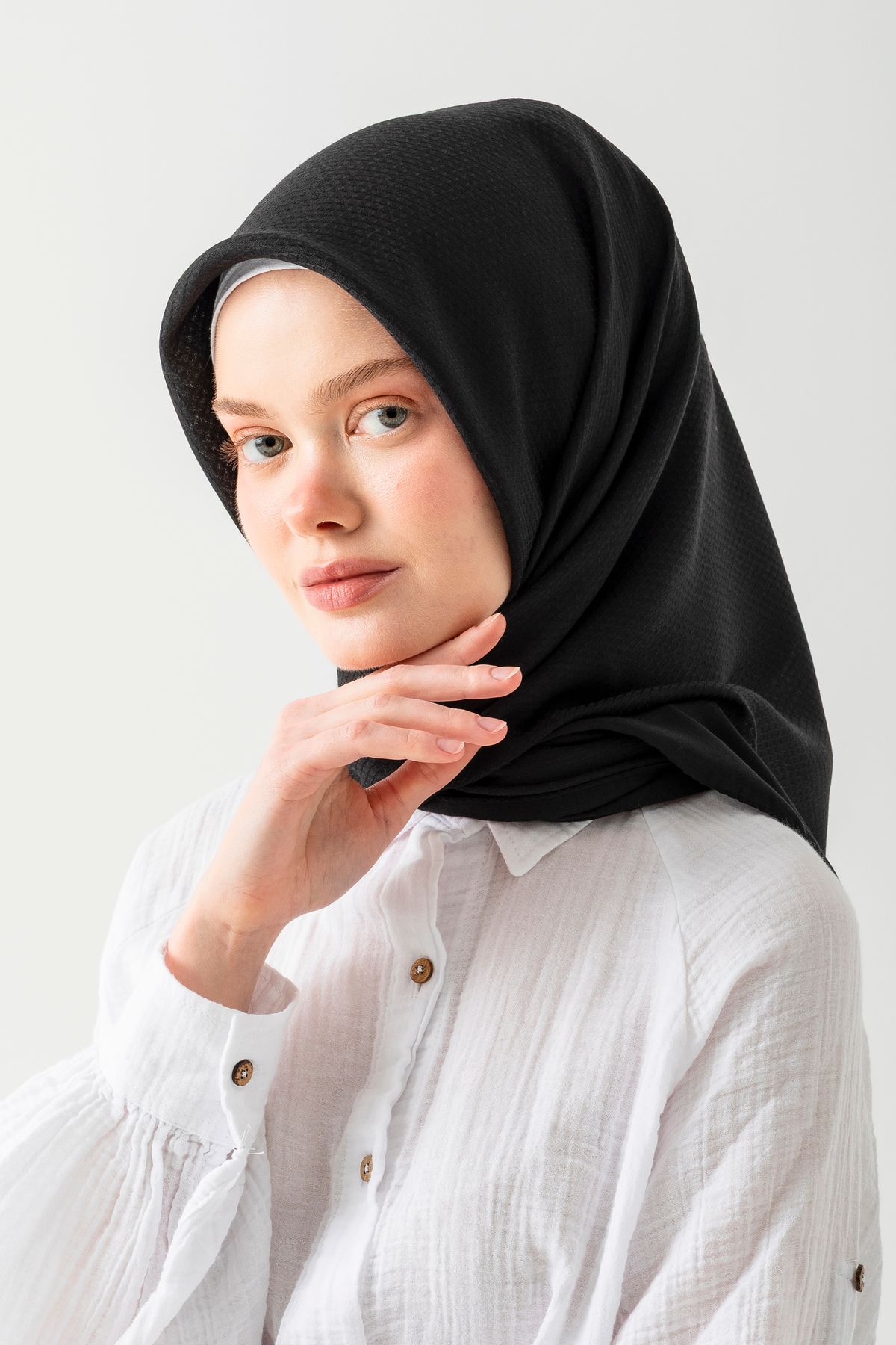 Wega Moda Pamuk Jakar Eşarp, Doğal Ve Şık Görünüm, Jakarlı Pamuk Eşarp, Soft Pamuk Eşarp.