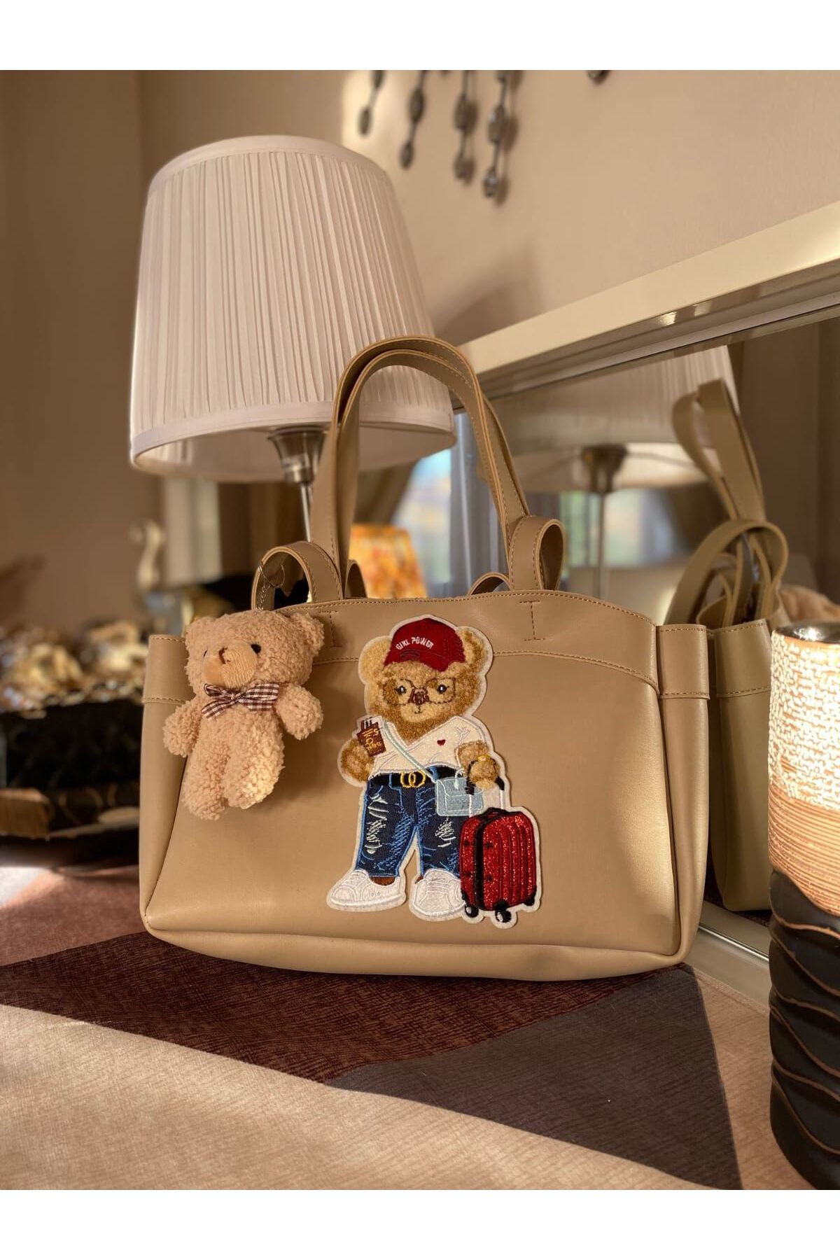 obenbags Ayıcık Nakışlı Bej Deri Kadın Kol Çantası