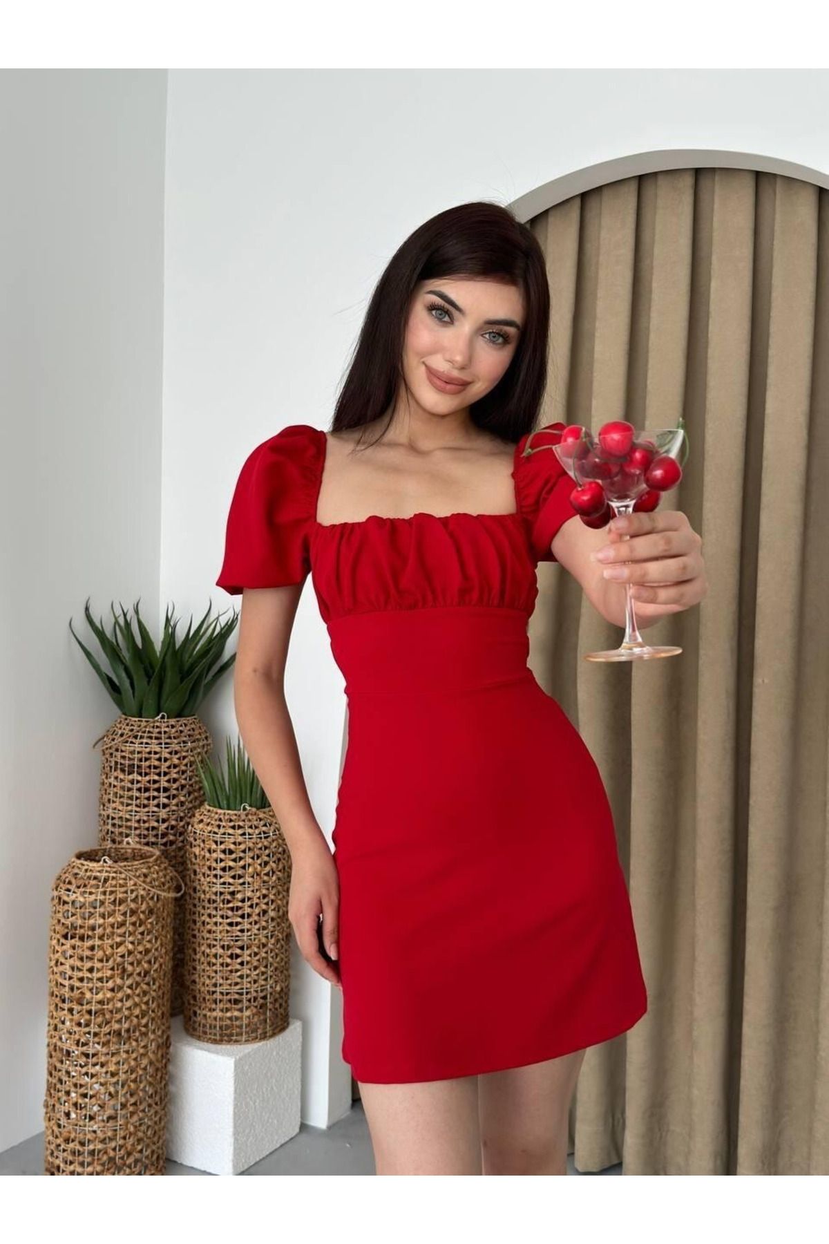 Auralis Studio Kırmızı Sırt Dekolteli Bağlamalı Mini Elbise