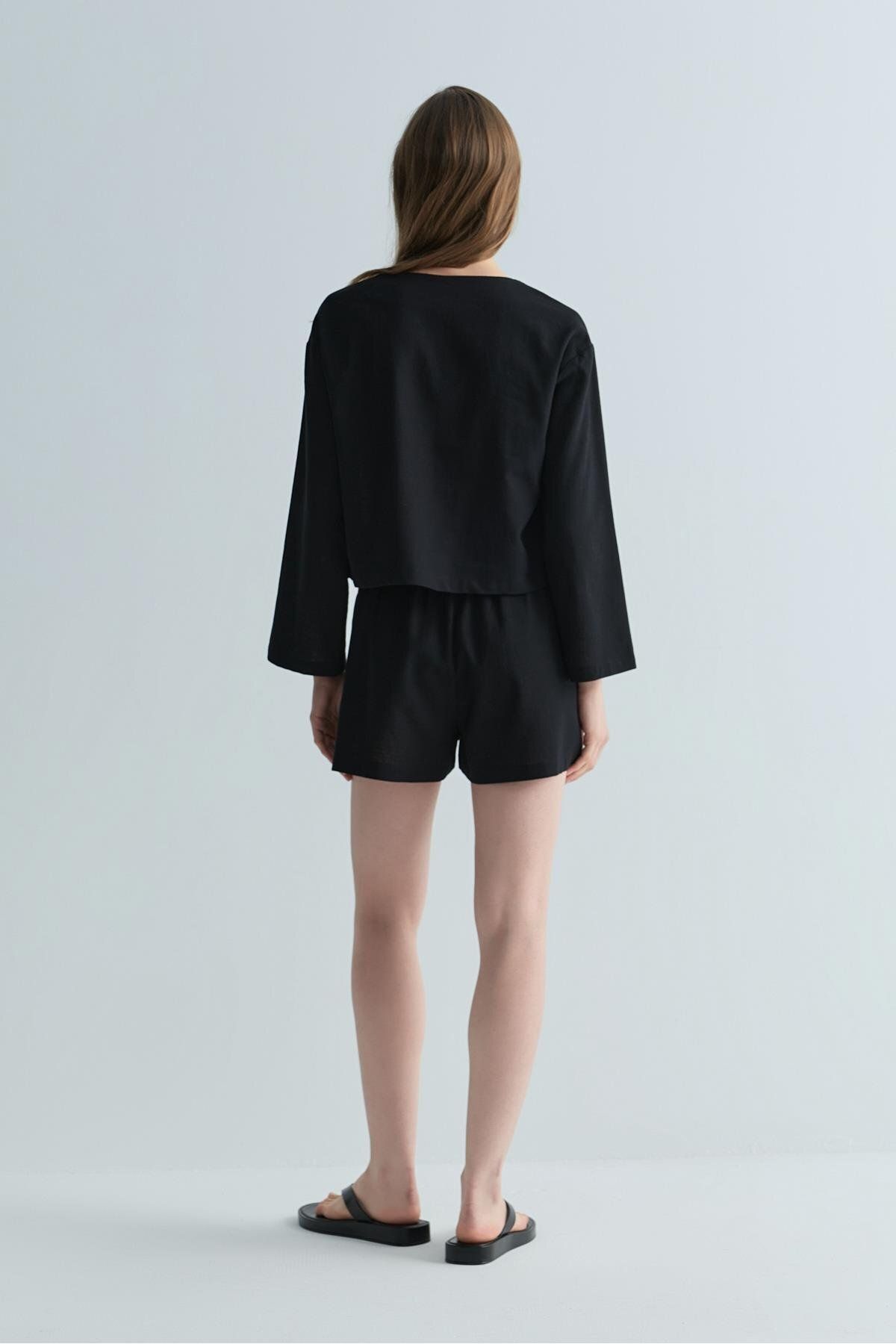 Suud Collection-Black Zoe Basic Linen Shorts 4