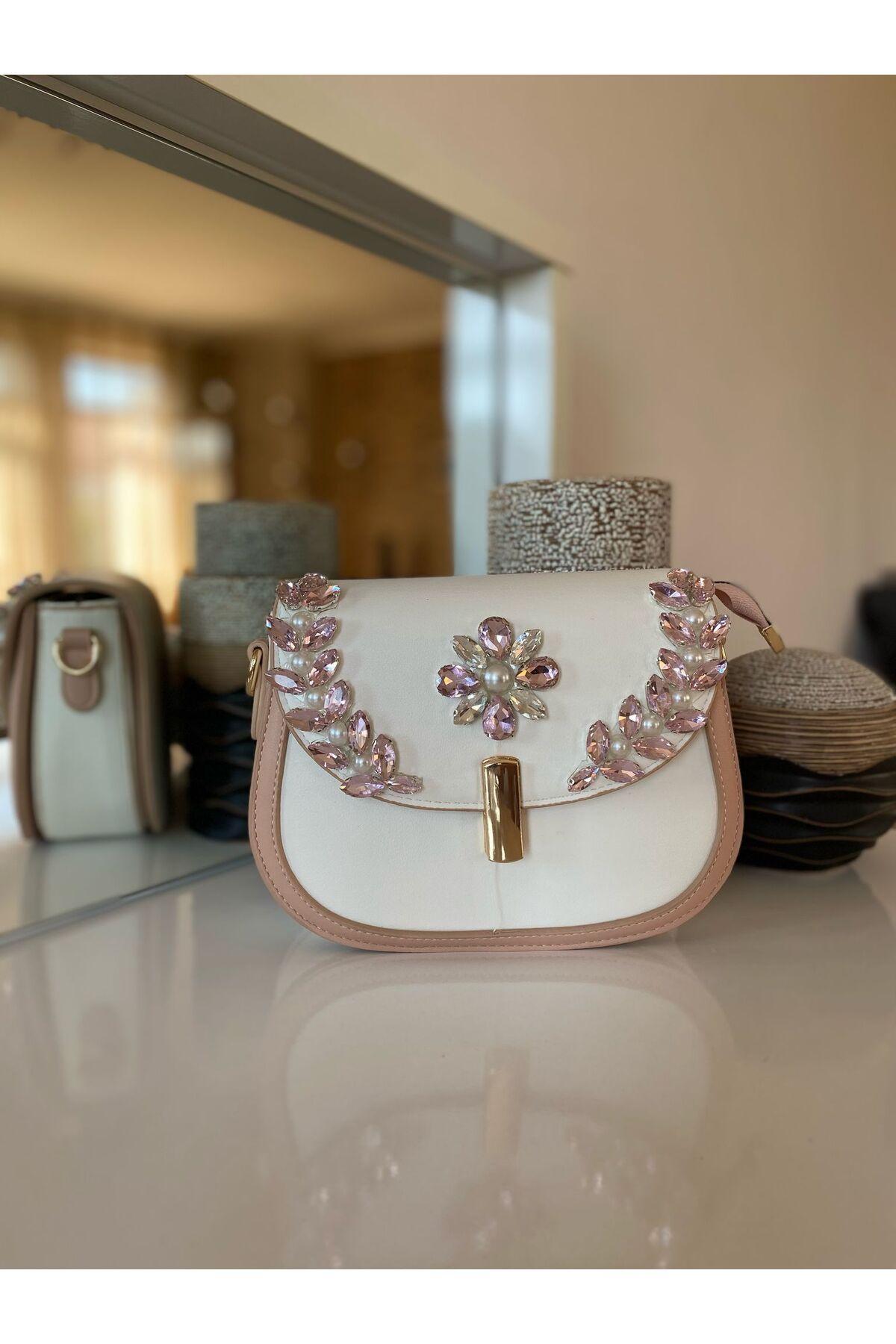 obenbags Beyaz ve Pembe Taşlı Zarif Kadın Çanta