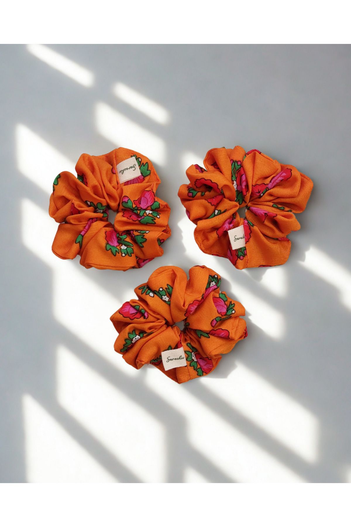 SARACHIC Solira Scrunchie