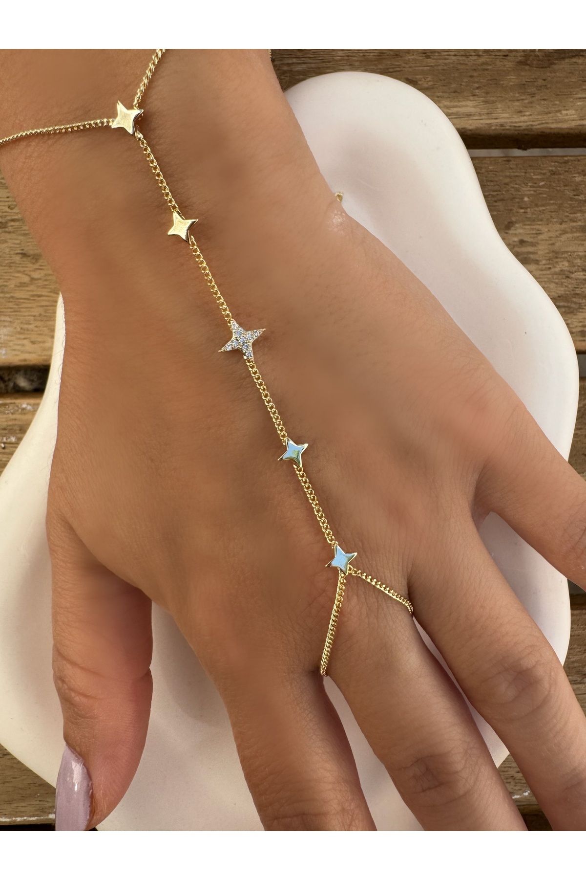 Gilia Jewelry Zirkon Taşlı Kutup Yıldızı Şahmeran