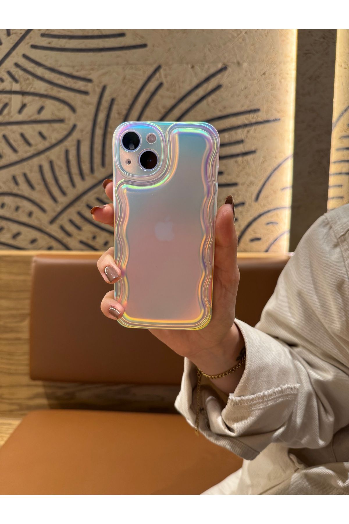 Mois Case İPhone 13-14 hologramlı zigzaklı kılıf