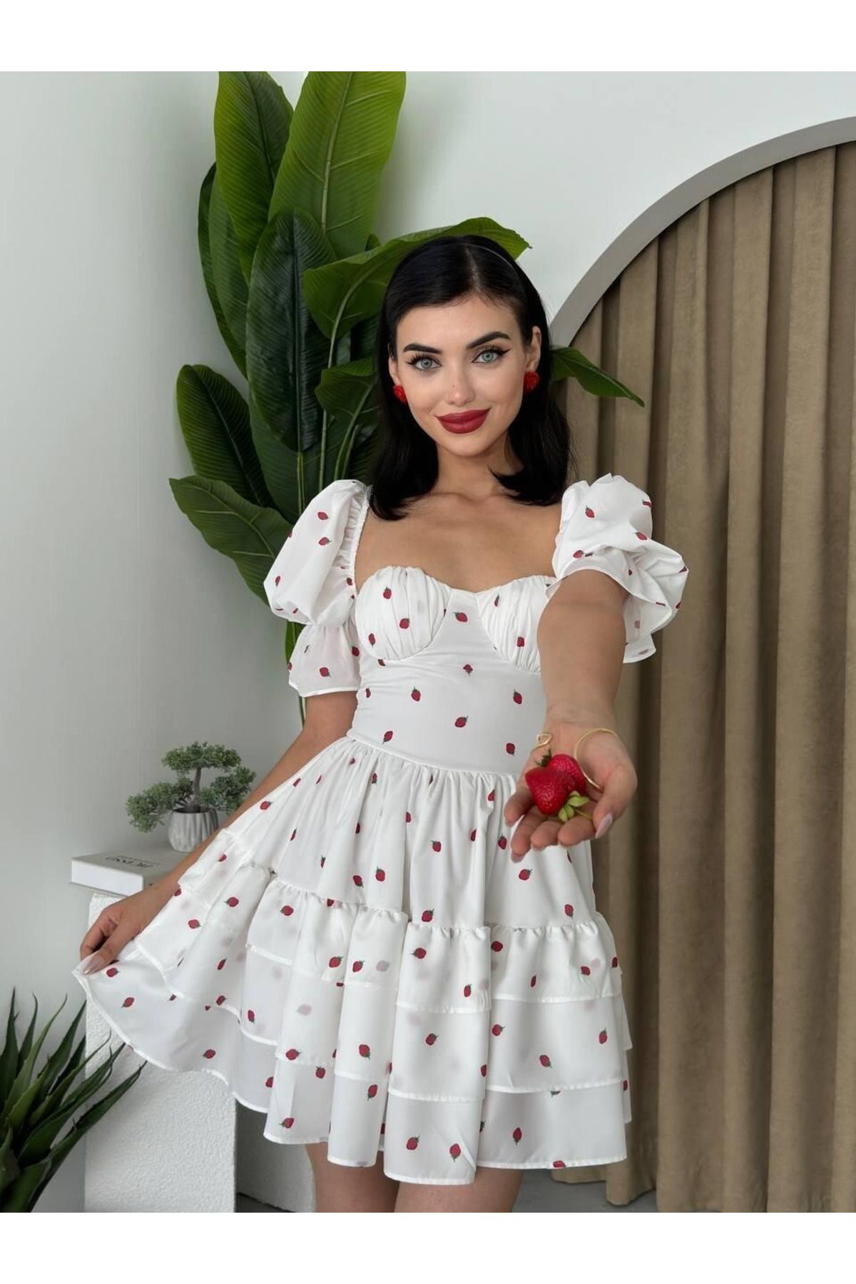 Auralis Studio Çilek Desen Kulp Yaka Balon Kol Mini Elbise Beyaz