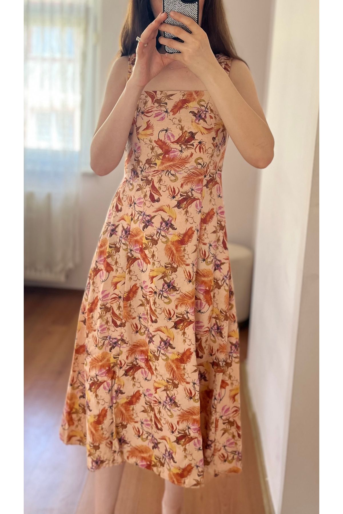Meros Atelier Kadın Yazlık Zr Model Çiçek Desenli Sırt Detaylı Bağcıklı Yırtmaçlı Midi Boy Elbise