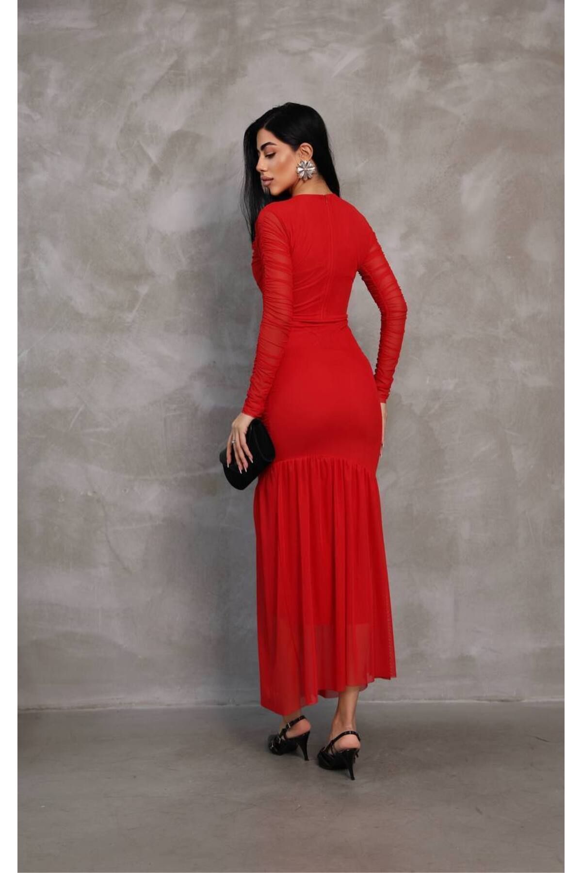 Castivo Fashion Tül Detaylı Büzgü Tasarım Uzun Gece Elbisesi