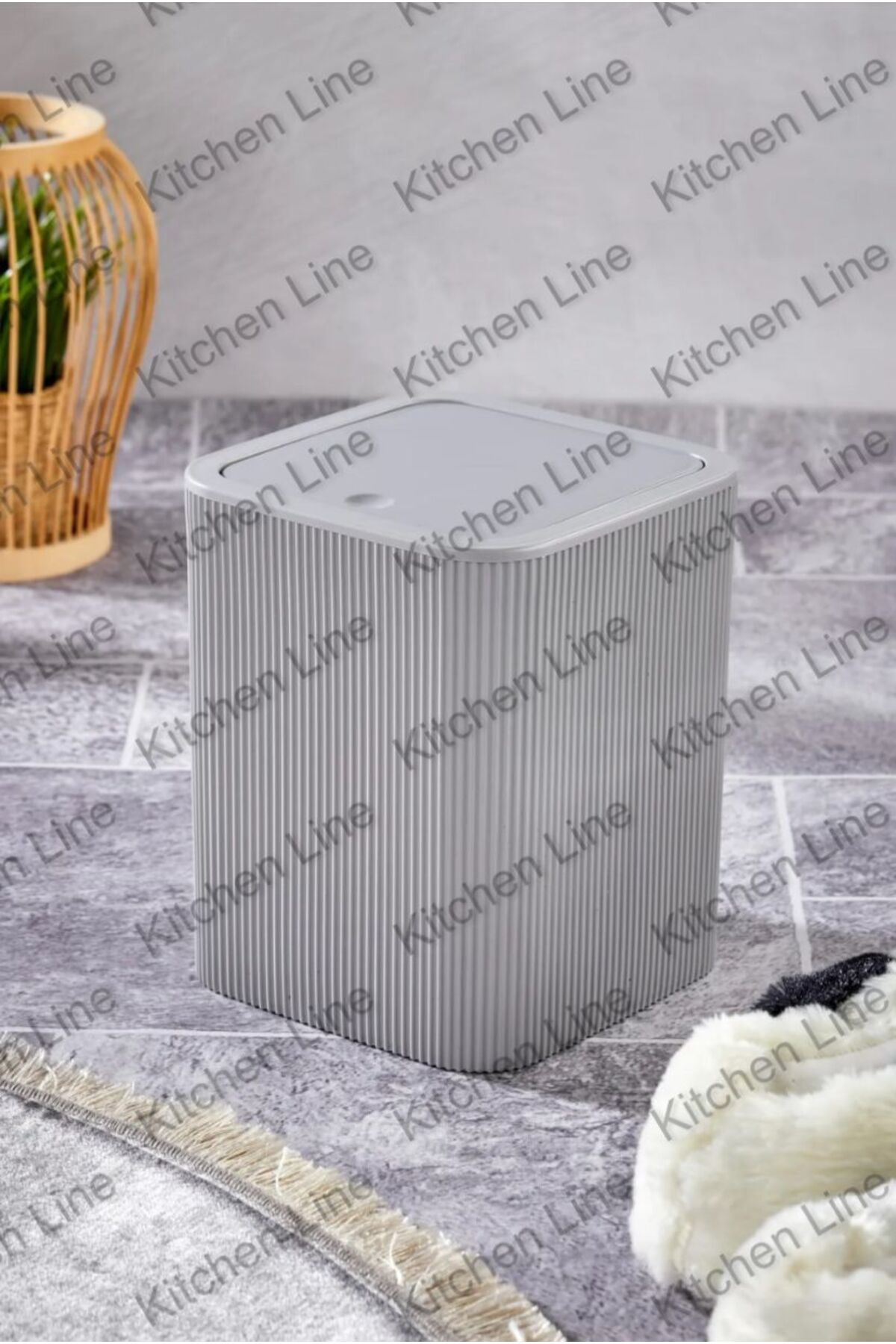 Kitchen Line ÇİZGİ MODEL, KARE DÖNEN PLASTİK KAPAK BANYO MUTFAK TEZGAH ÜSTÜ ÇÖP KOVASI 4LT GRİ