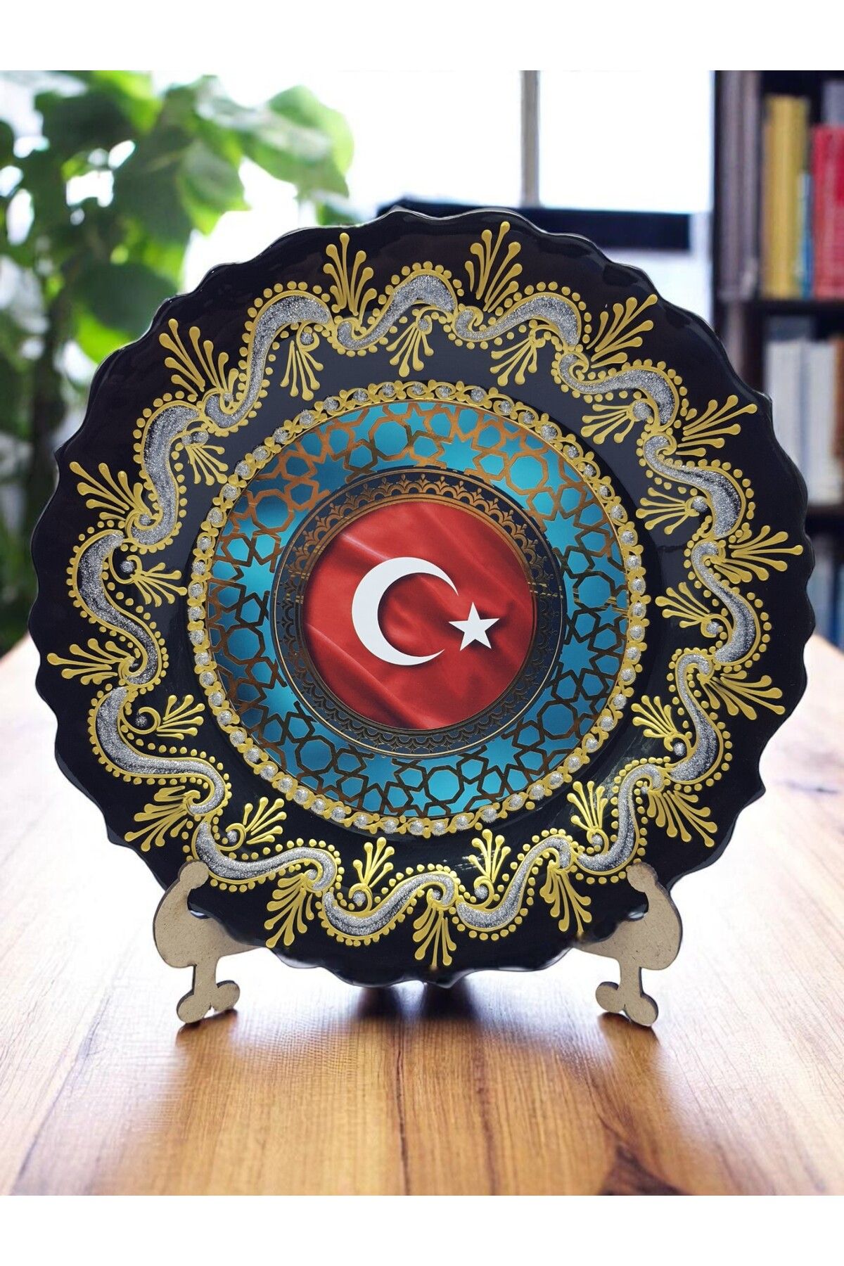 sharp&art Atatürk ve Türk Bayrağı Temalı 30 cm, El İşlemesi Çini Tabaklar, 30 cm, Özel Hediye Seçeneği